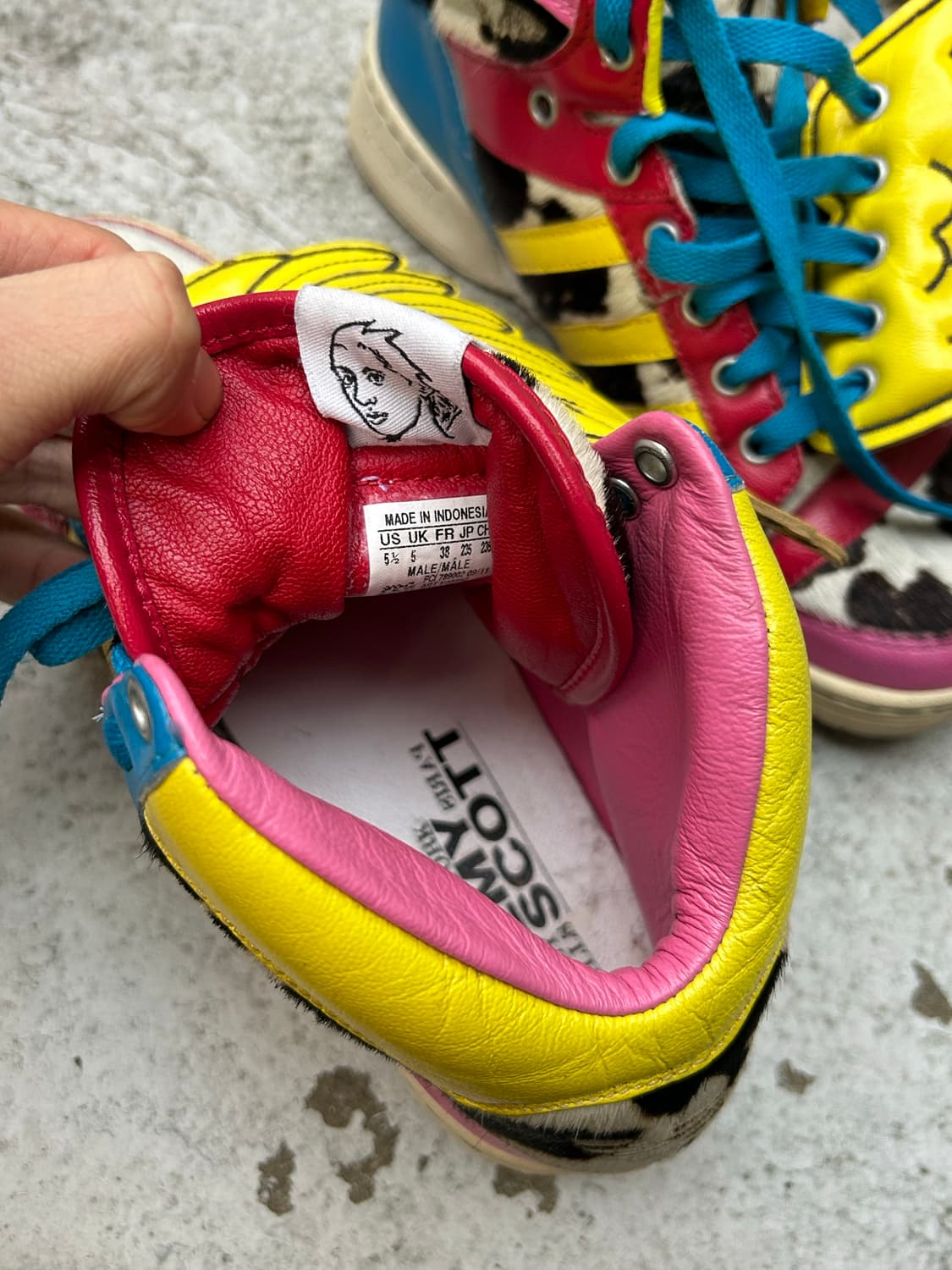 아디다스 X 제레미스캇 2NE1 윙 하이탑 스니커즈 상품이미지4