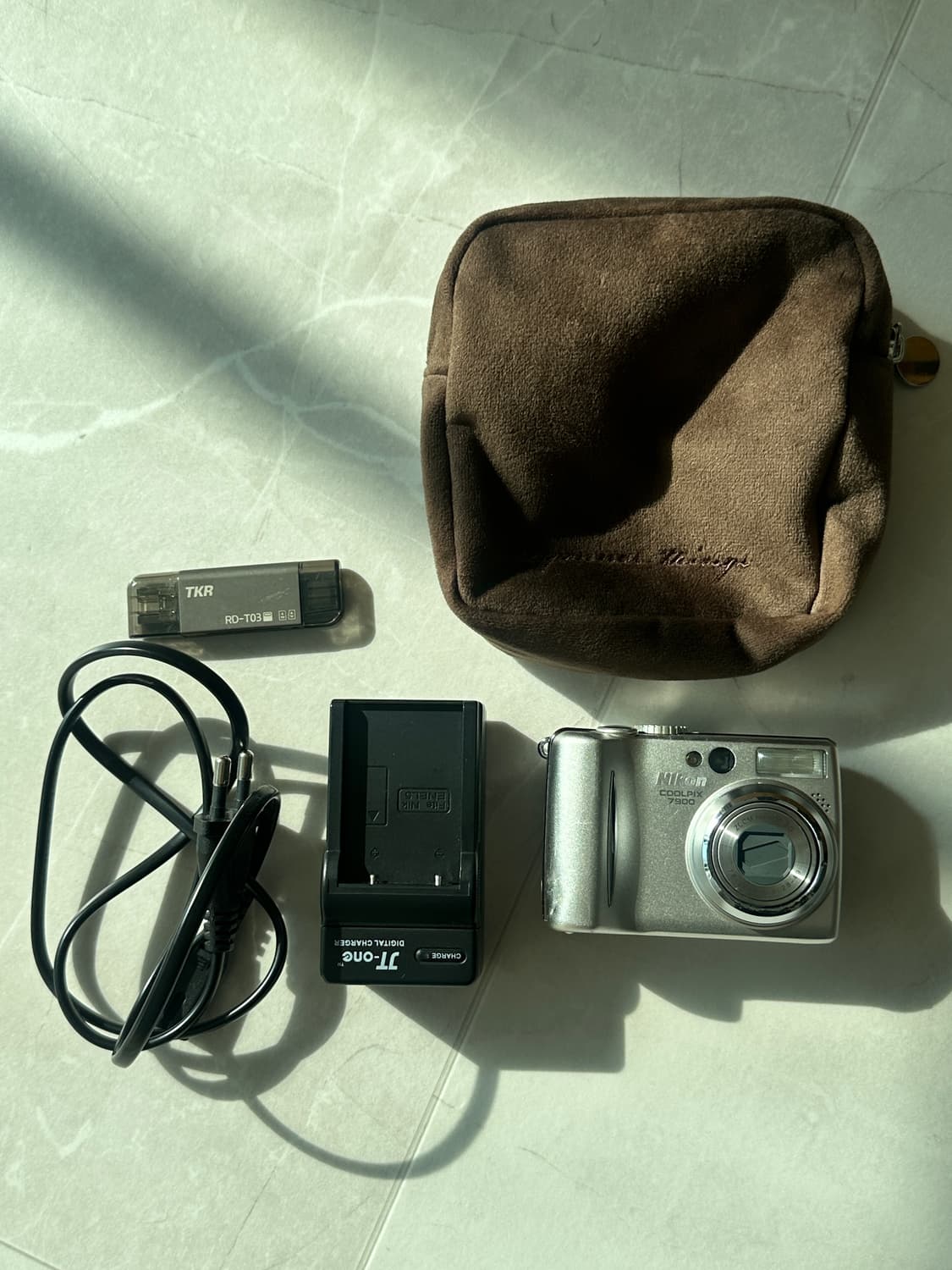 니콘 쿨픽스 7900 · Nikon Coolpix 7900 상품이미지2