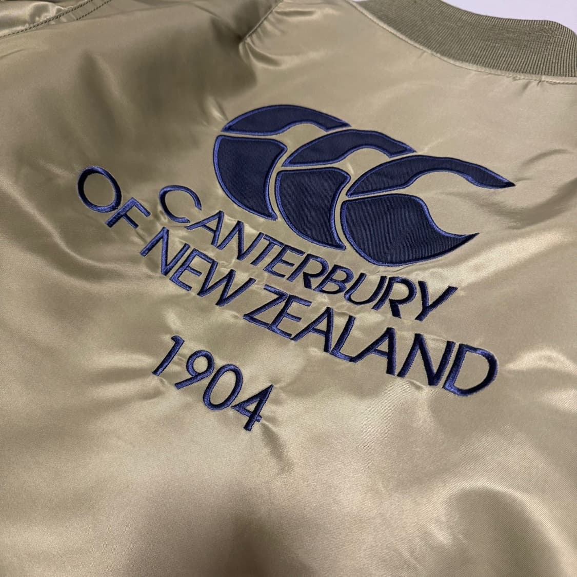 캔터베리 올리브컬러 나일론 양면 자수 패치로고 MA-1 플라이트 자켓 상품이미지7