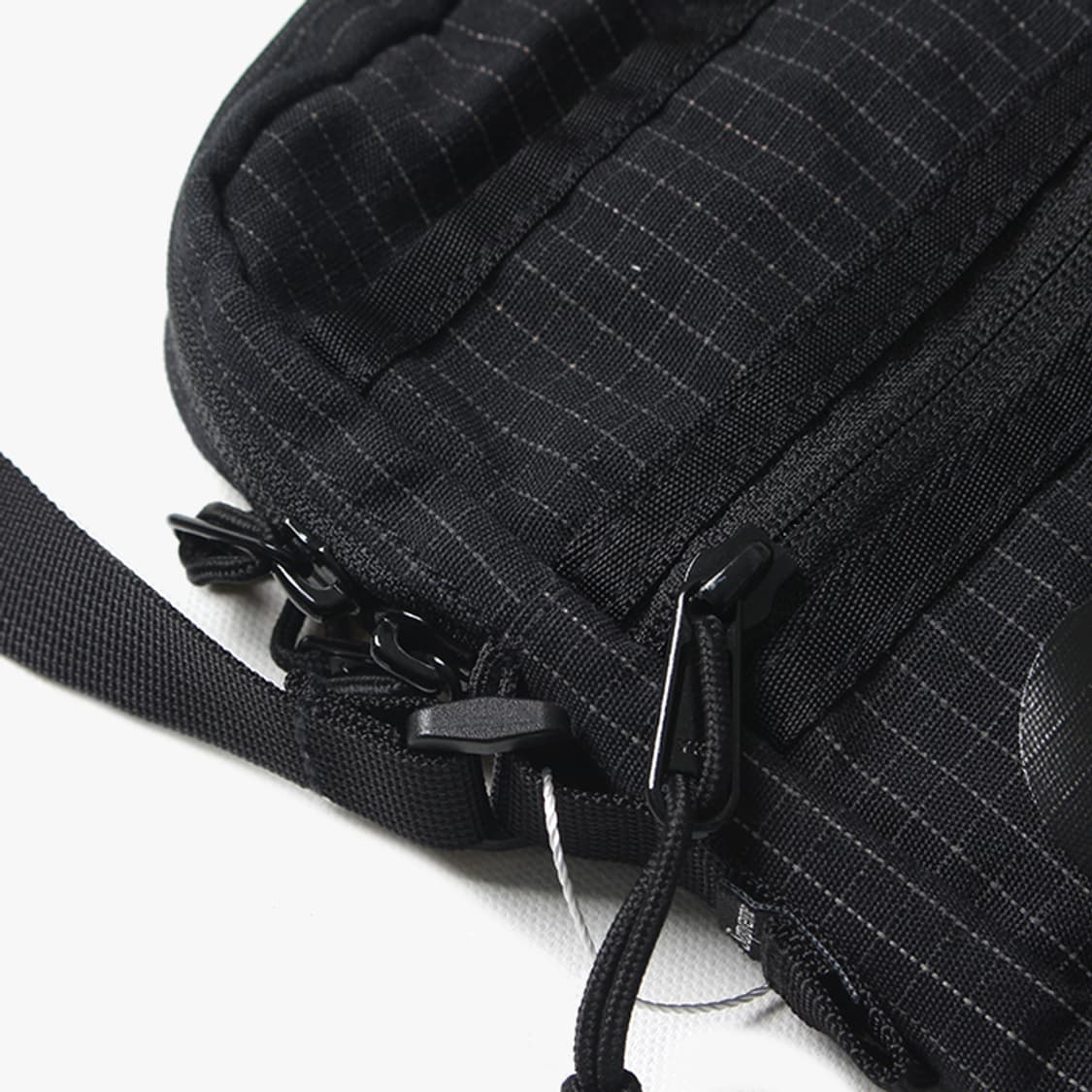  SUPREME "Black Shoulder Bag" 상품이미지5