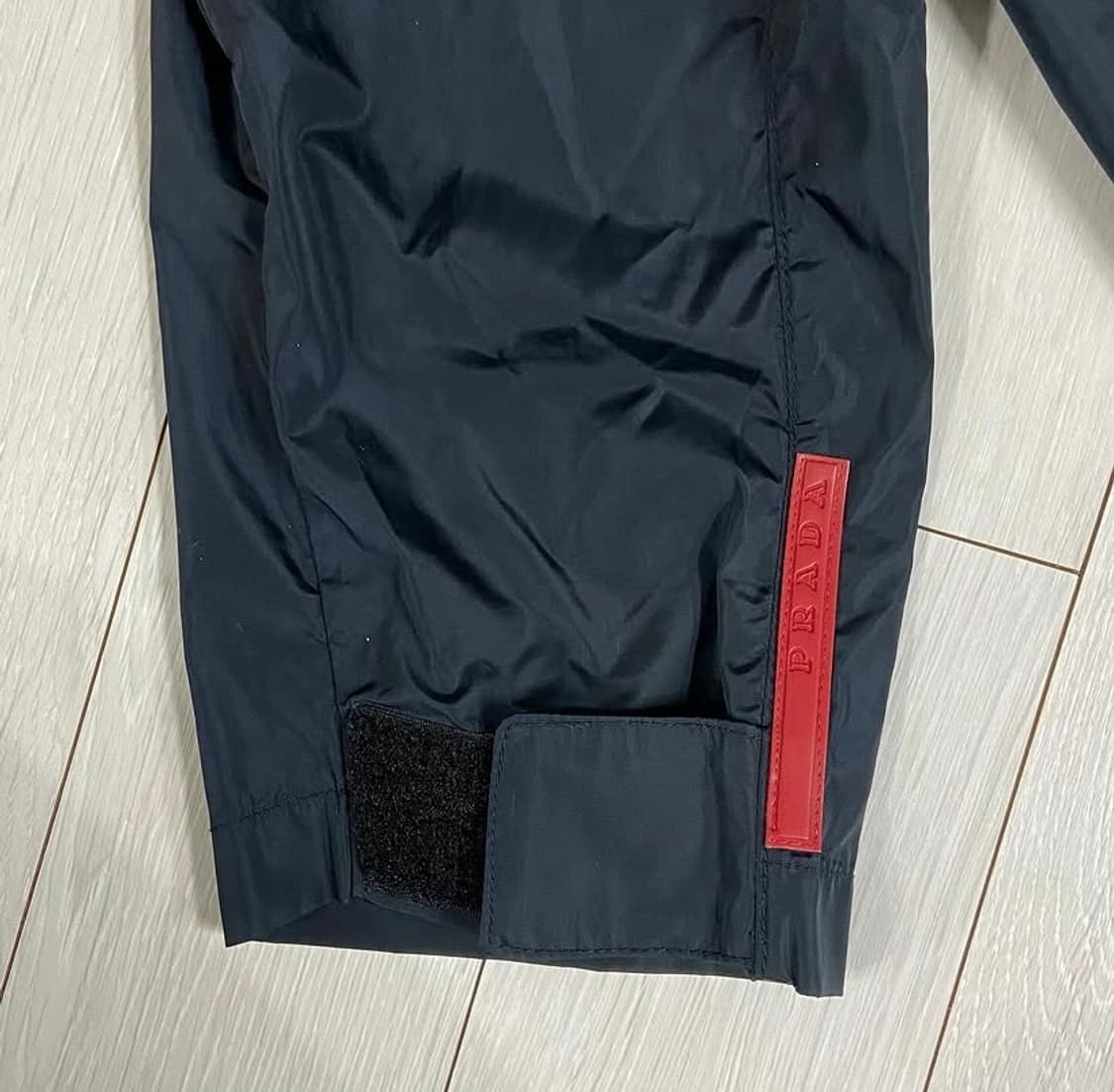 [46] SS1999 프라다 스포츠 런웨이 라텍스 포켓 아노락 자켓 상품이미지8