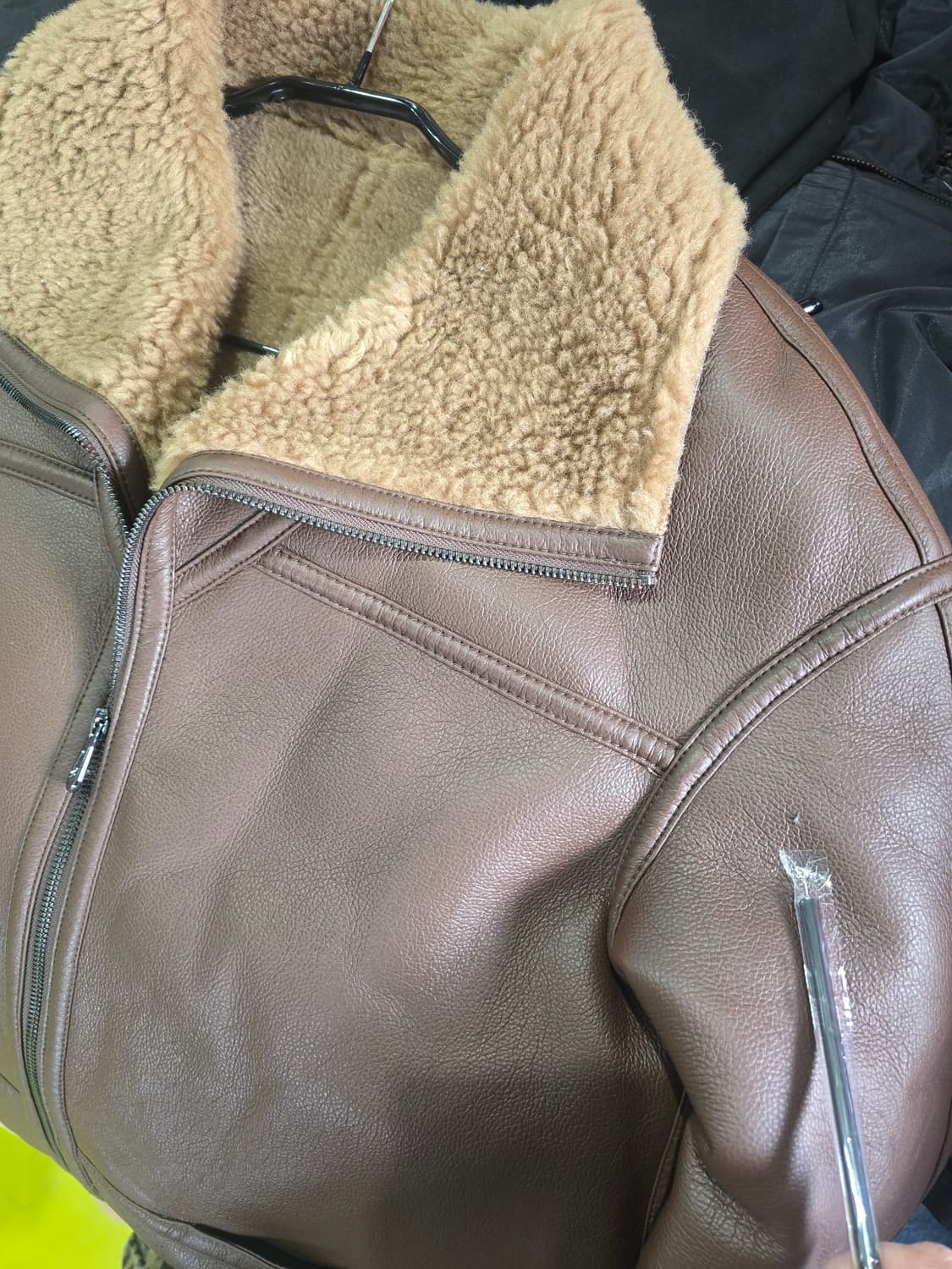 리오벨(LIOBELL) 양모 100% 롱 무스탕 상품이미지10