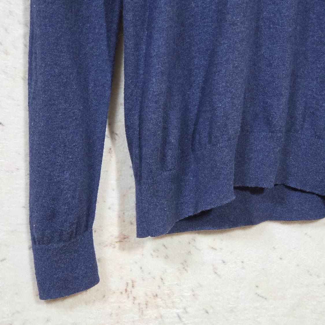 유니클로 네이비 슬림핏 니트 상품이미지3