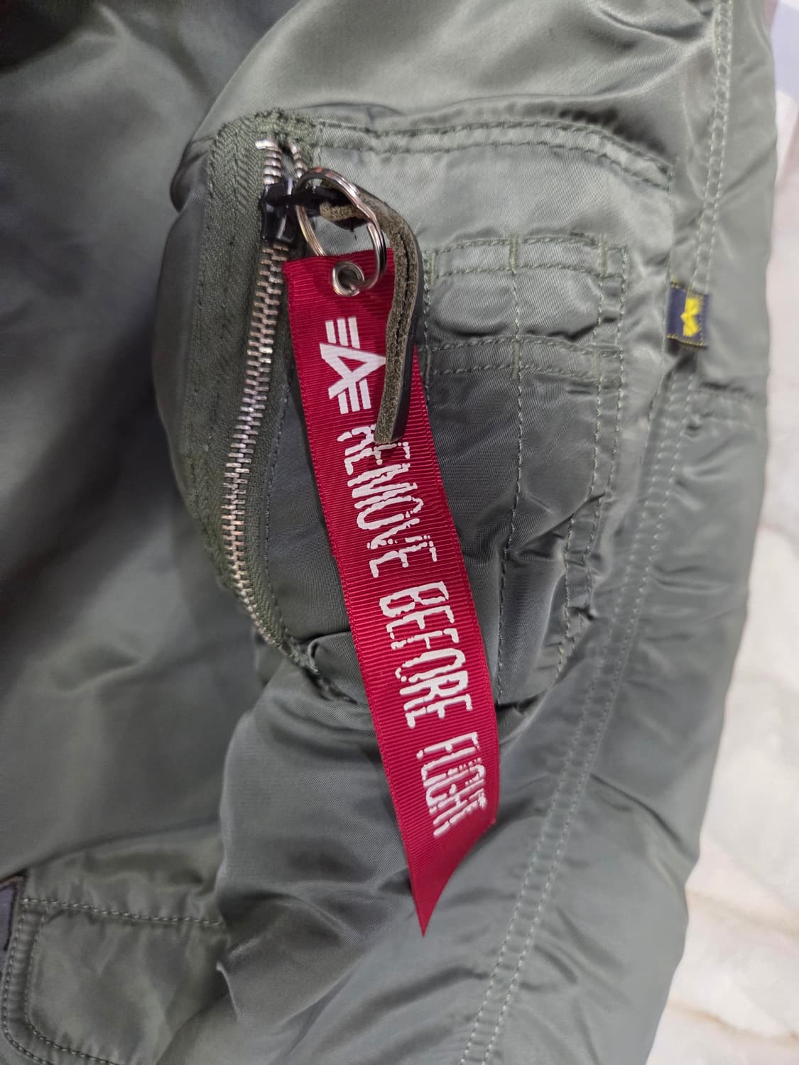 가슴95)알파인더스트리 N3B 항공 패딩 카키 상품이미지4