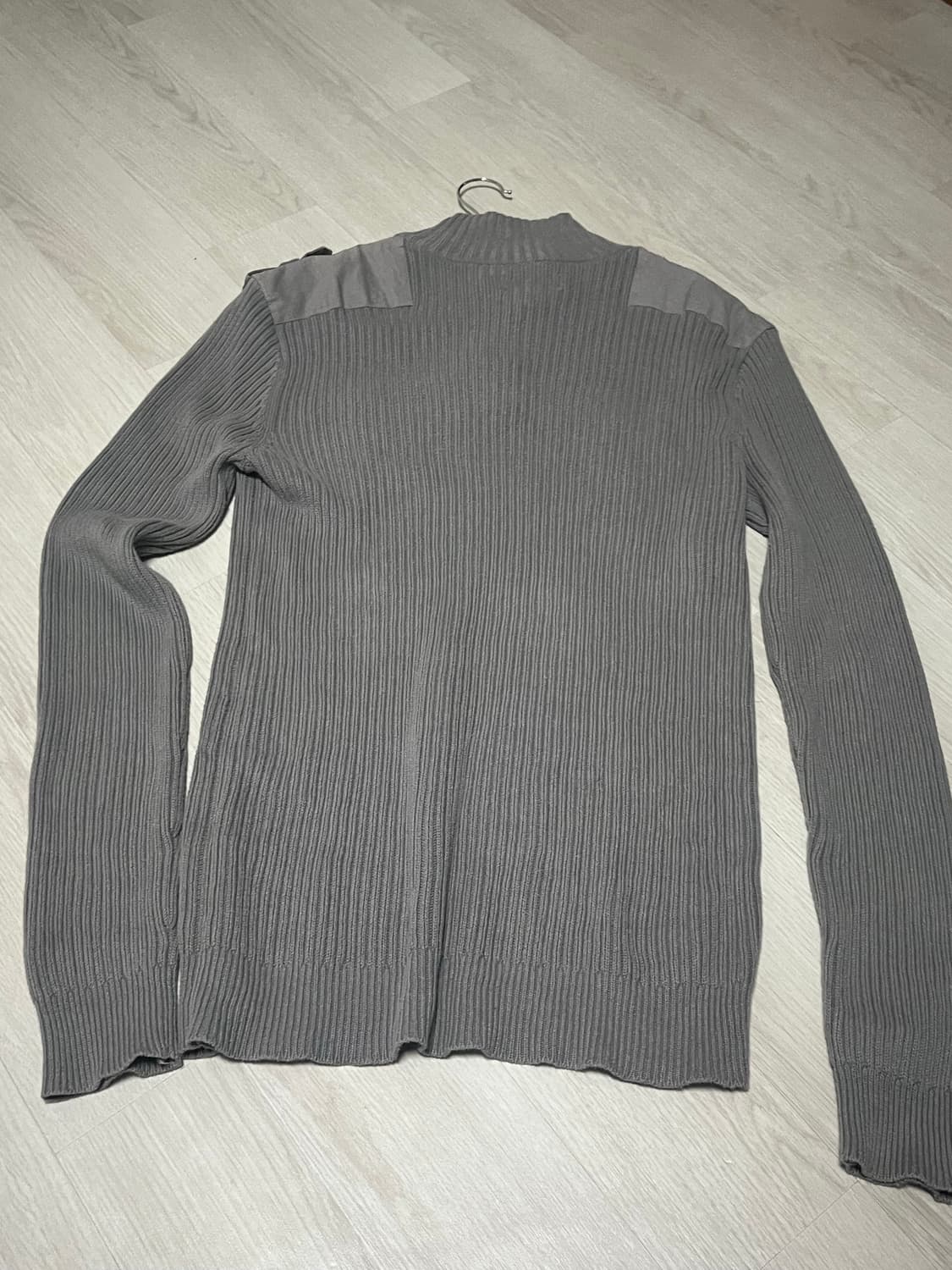 꼼데가르송 느낌 빈티지 슬릭 반집업 니트 상품이미지4