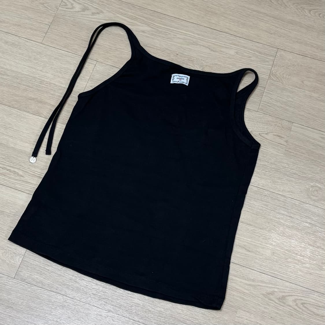 론론 팬던트 원숄더 리본 슬리브리스 블랙 상품이미지5