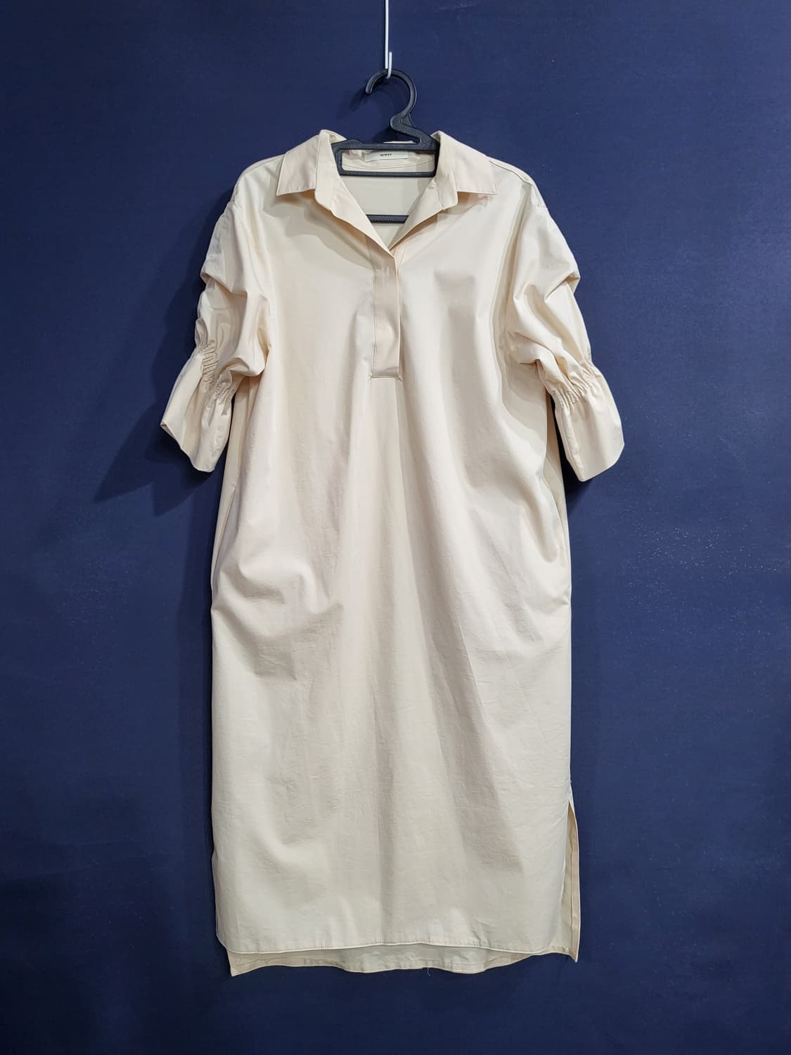 BOWEN 보웬 브이넥 카라 셔링 롱원피스 상품이미지1