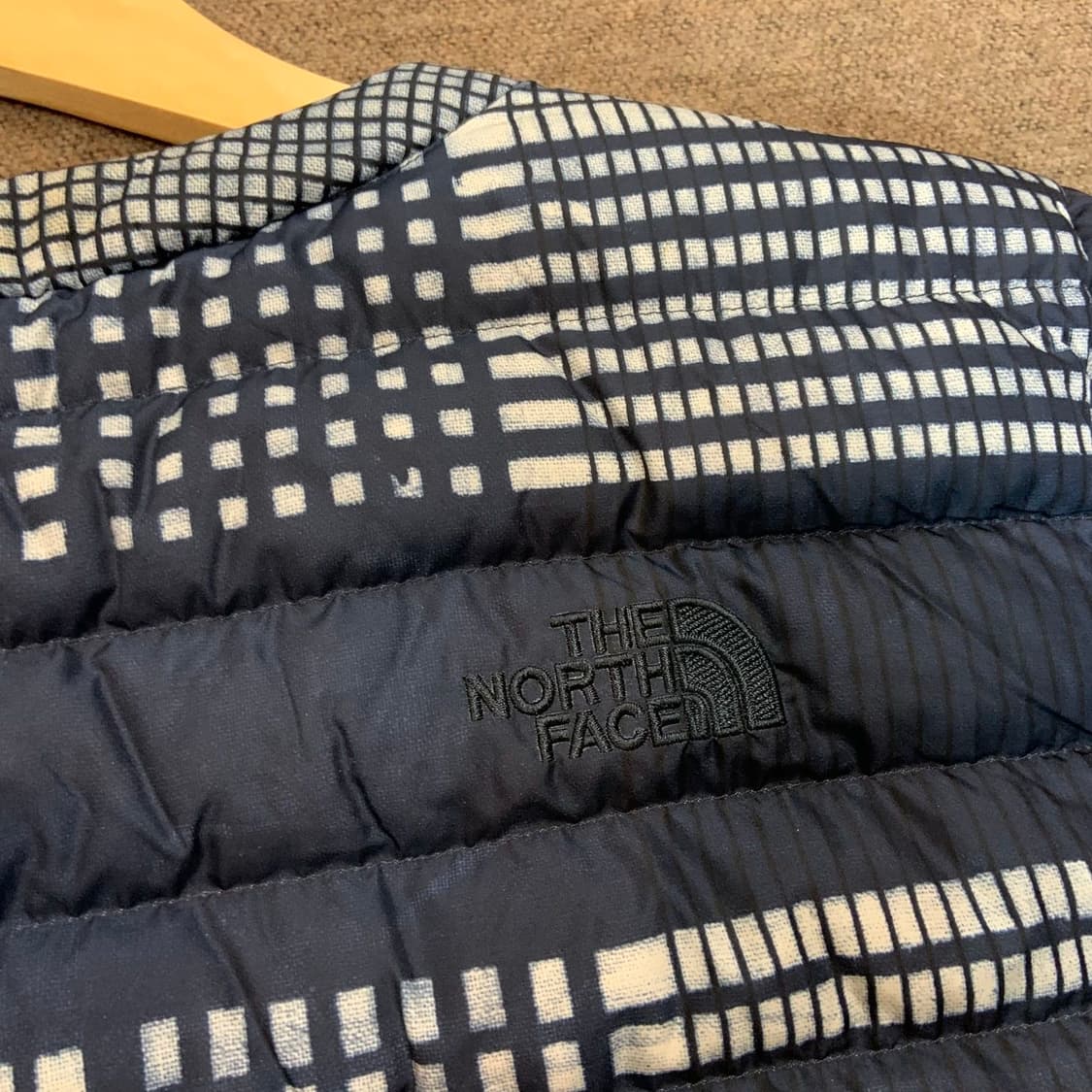 노스페이스 구스다운 경량패딩 L 상품이미지7