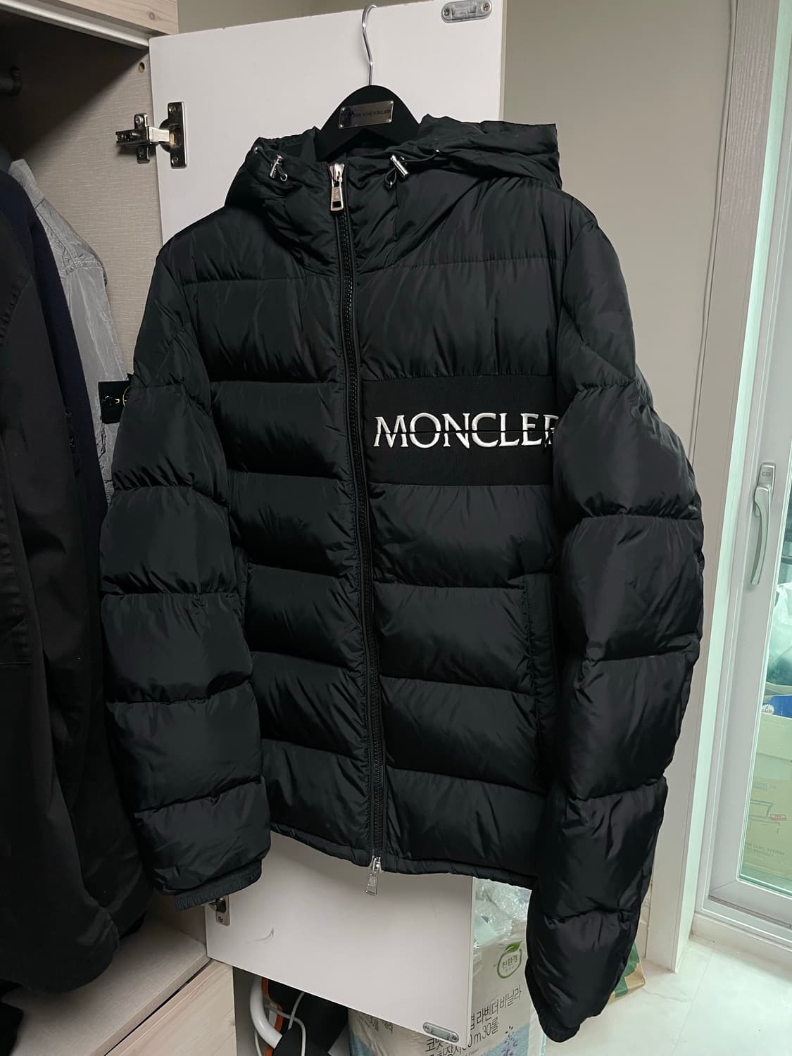 [새상품급] 몽클레어 후드 블랙 패딩 4 (105) 상품이미지1