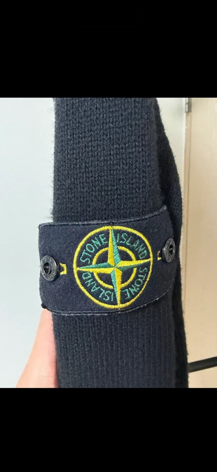 {23fw / M size} 스톤아일랜드 램스울 니트 가디건 상품이미지3