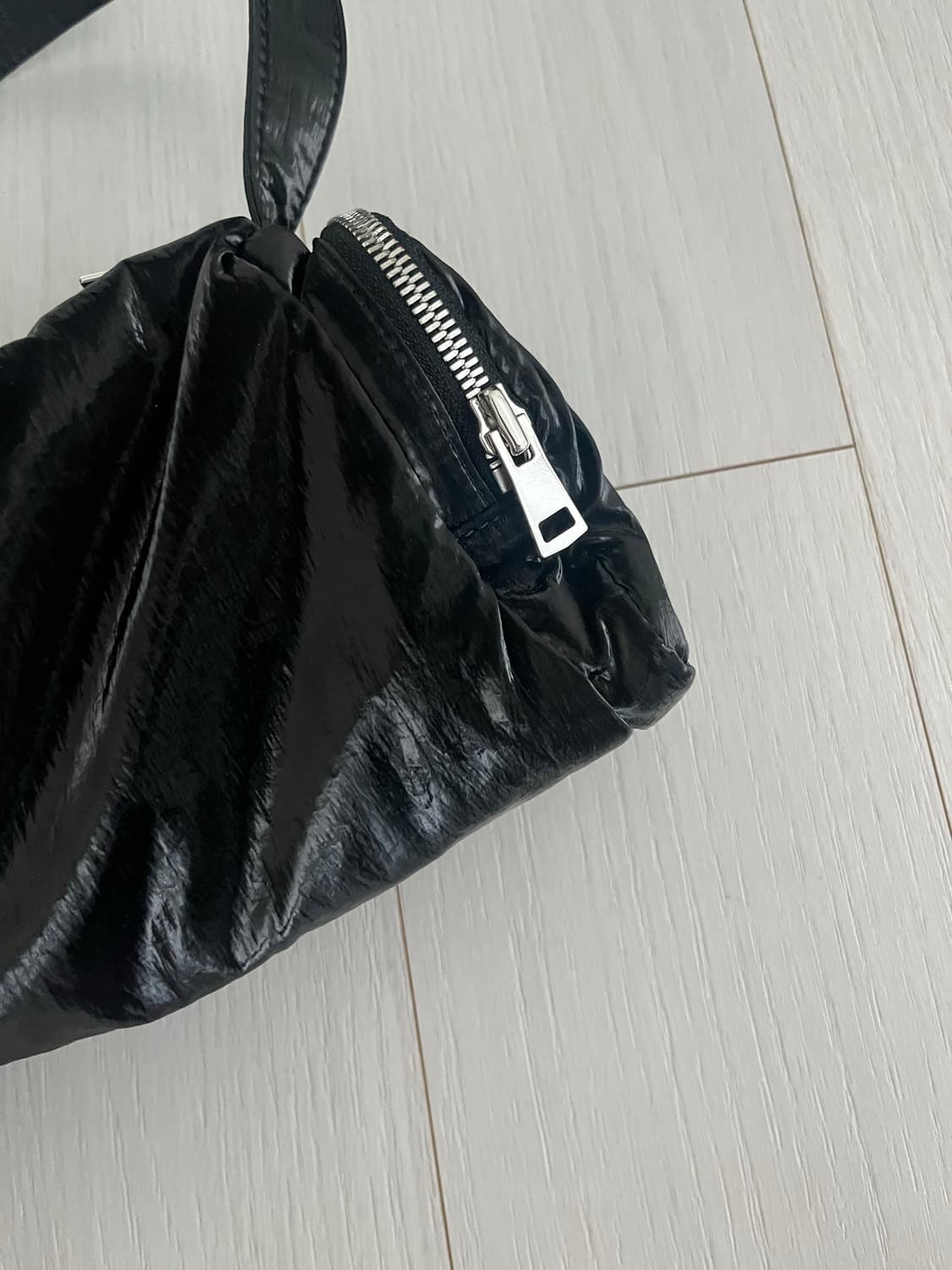 LCDC TM EYELET BELT-STRAP BAG black 상품이미지7