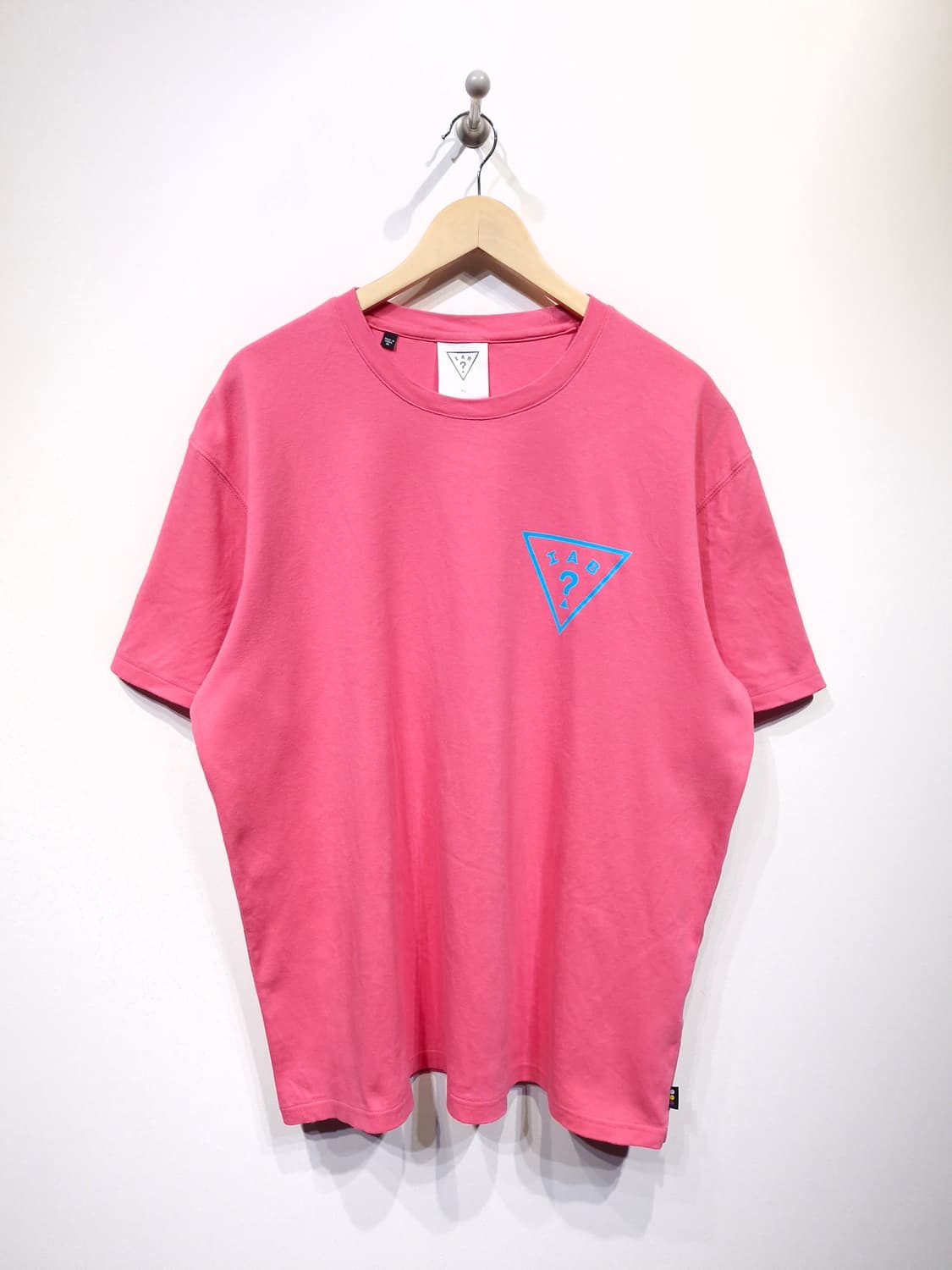 아이앱스튜디오x게스 반팔티셔츠(XL) 상품이미지1