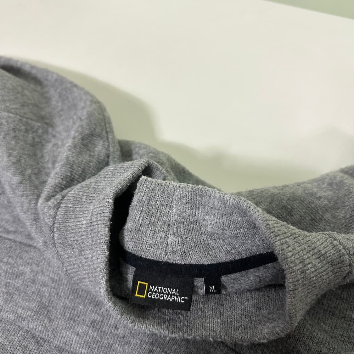 XL 내셔널지오그래픽 그레이 크루넥니트 상품이미지3