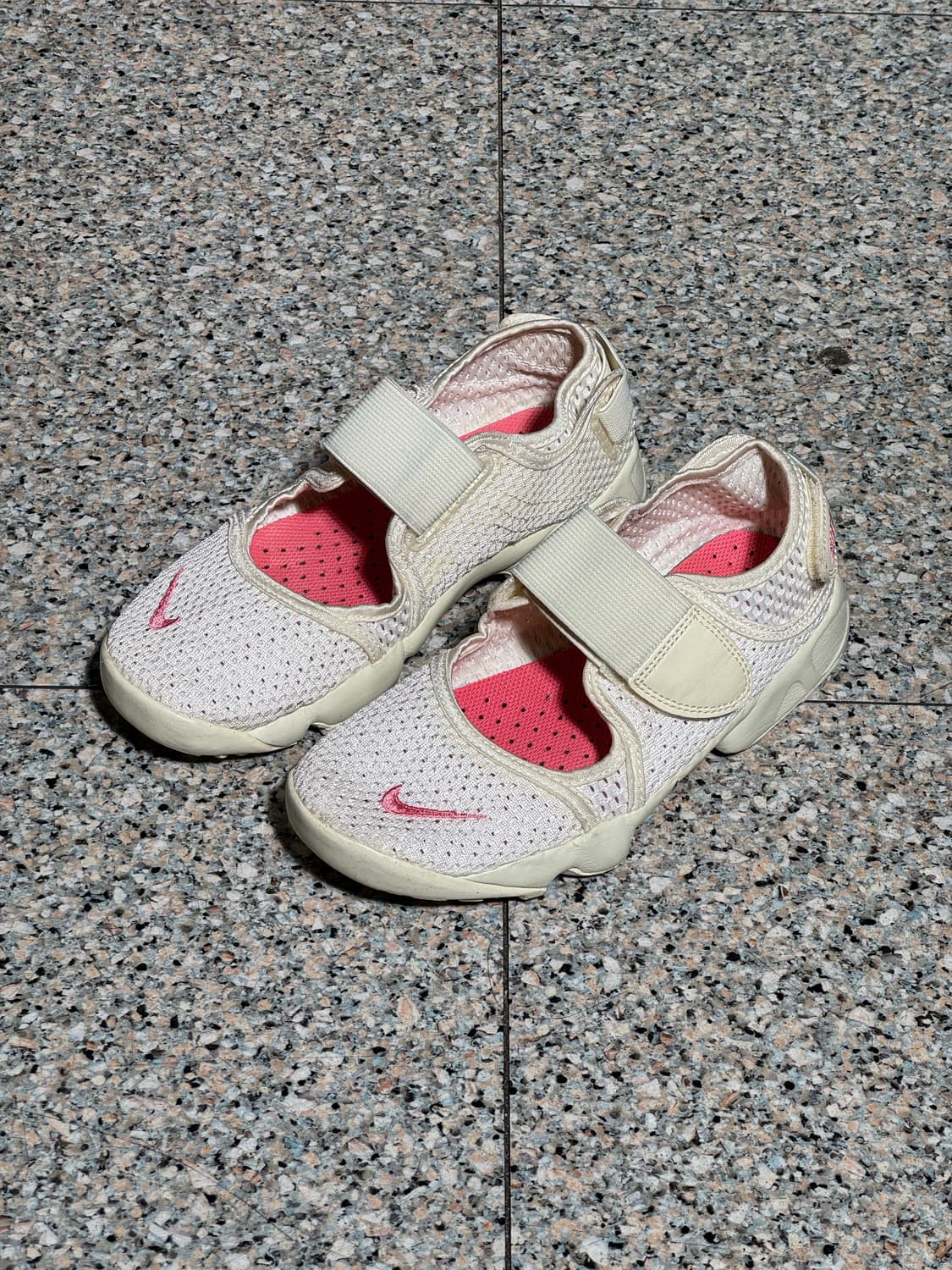 나이키 에어리프트 GS 세일 핑크 아쿠아 여름 샌들 상품이미지1