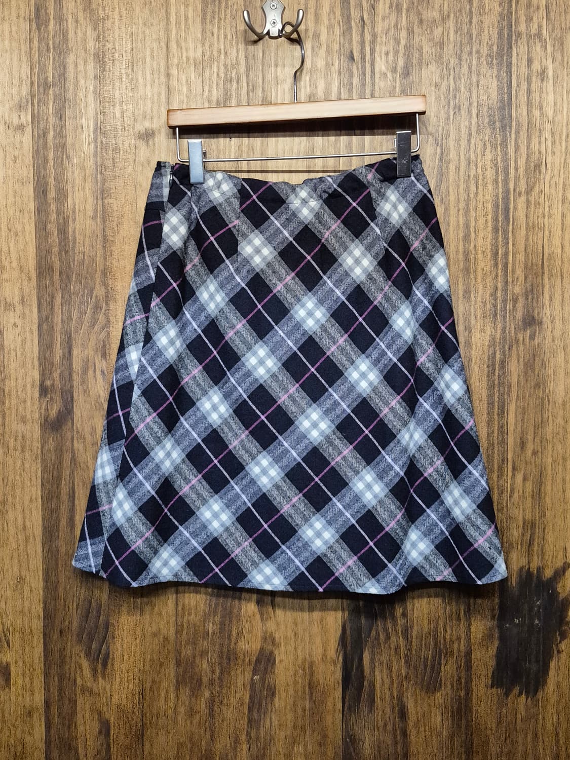 BERBURRY BUCKLE CHECK SKIRT 상품이미지4