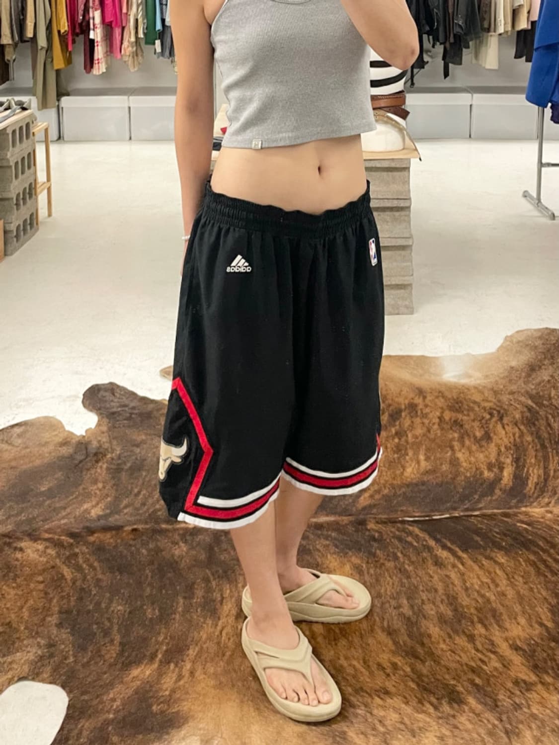 ADIDAS x NBA chicago bulls bermuda pants 상품이미지2