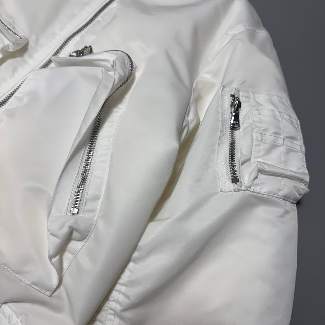 Oriens by 저널스탠다드 화이트 리버시블 MA-1 플라이트 자켓 상품이미지3