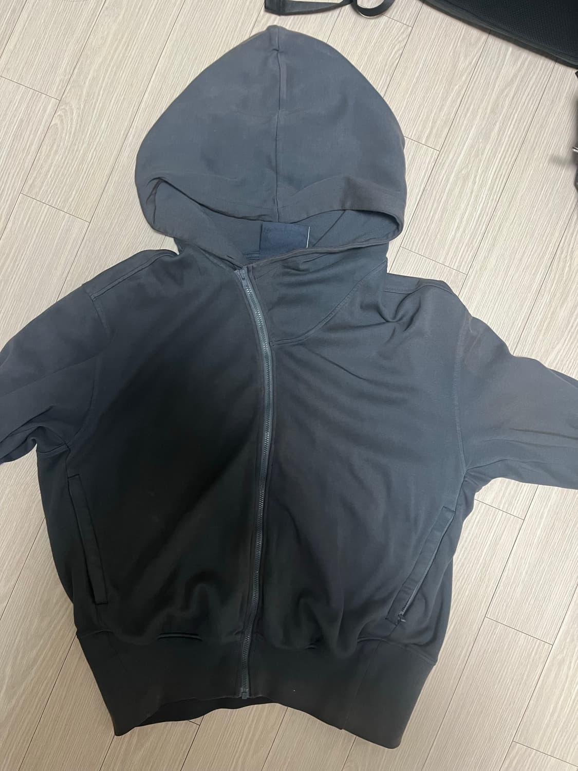 누마레 EE 가먼트 다이드 커브드 후드 집업 차콜 상품이미지6