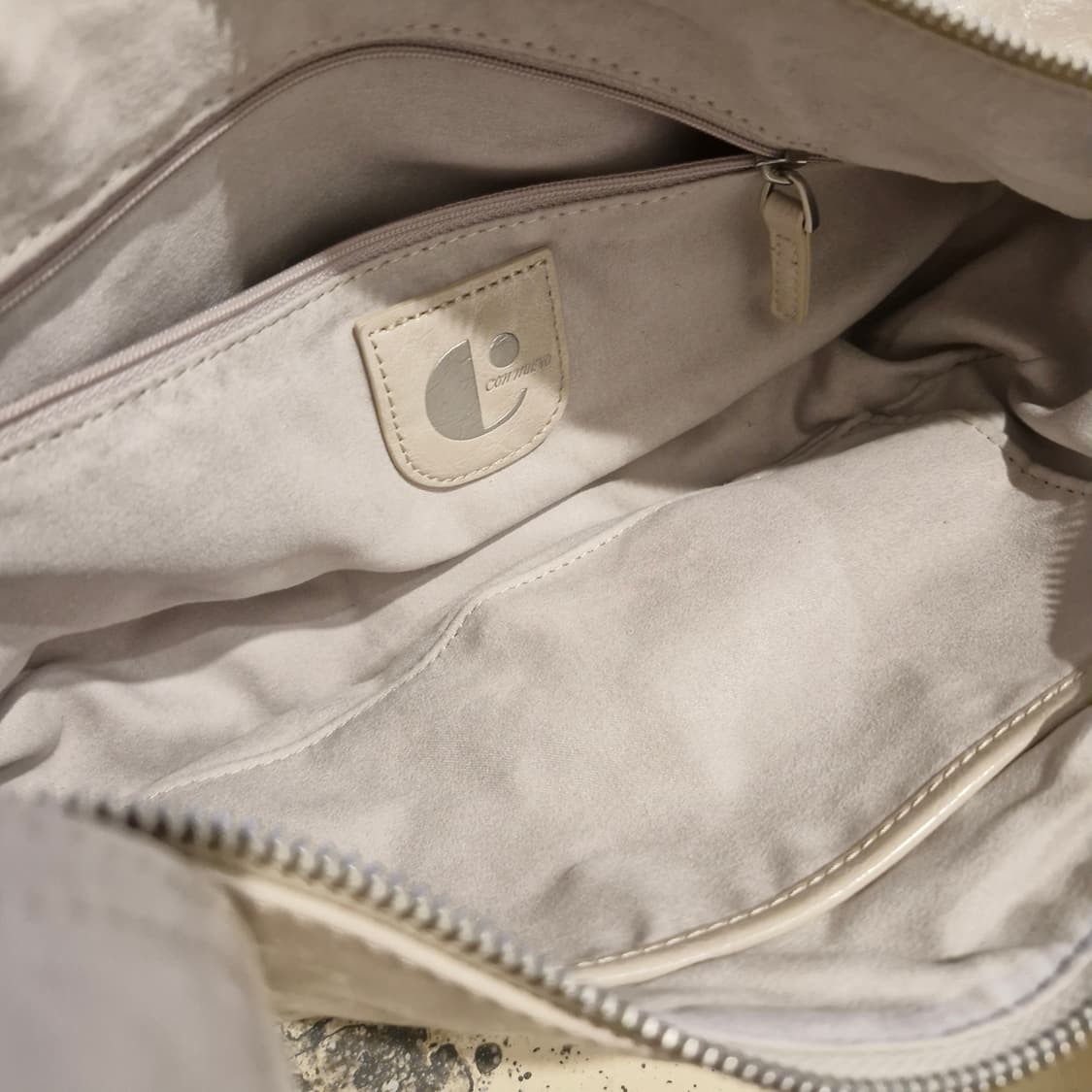 콘누에보 파이백 크로스백 아이보리 크림 새상품급 상품이미지5