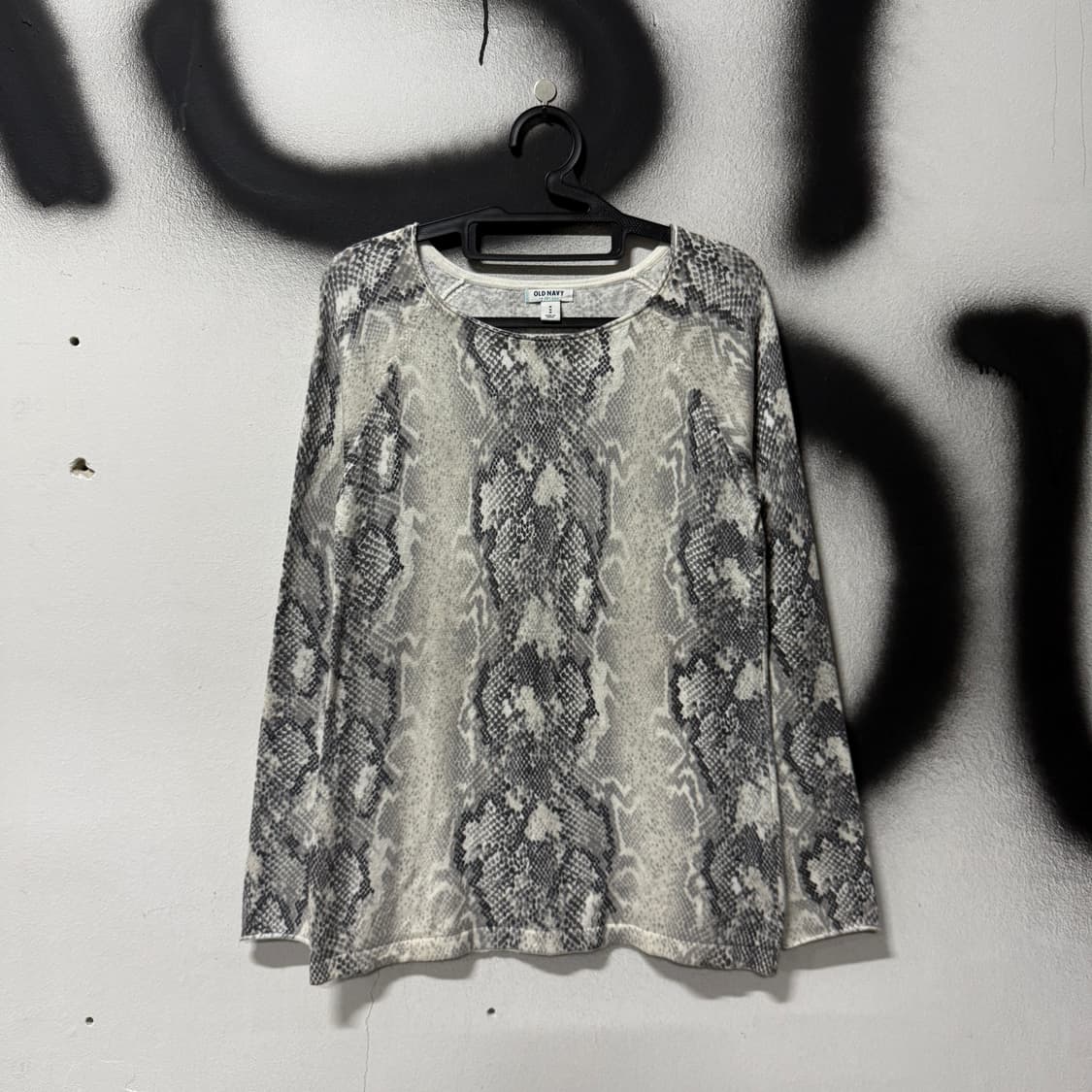 VTG 빈티지 그레이 파에톤 파이톤 애니멀 패턴 롱슬리브 상품이미지1