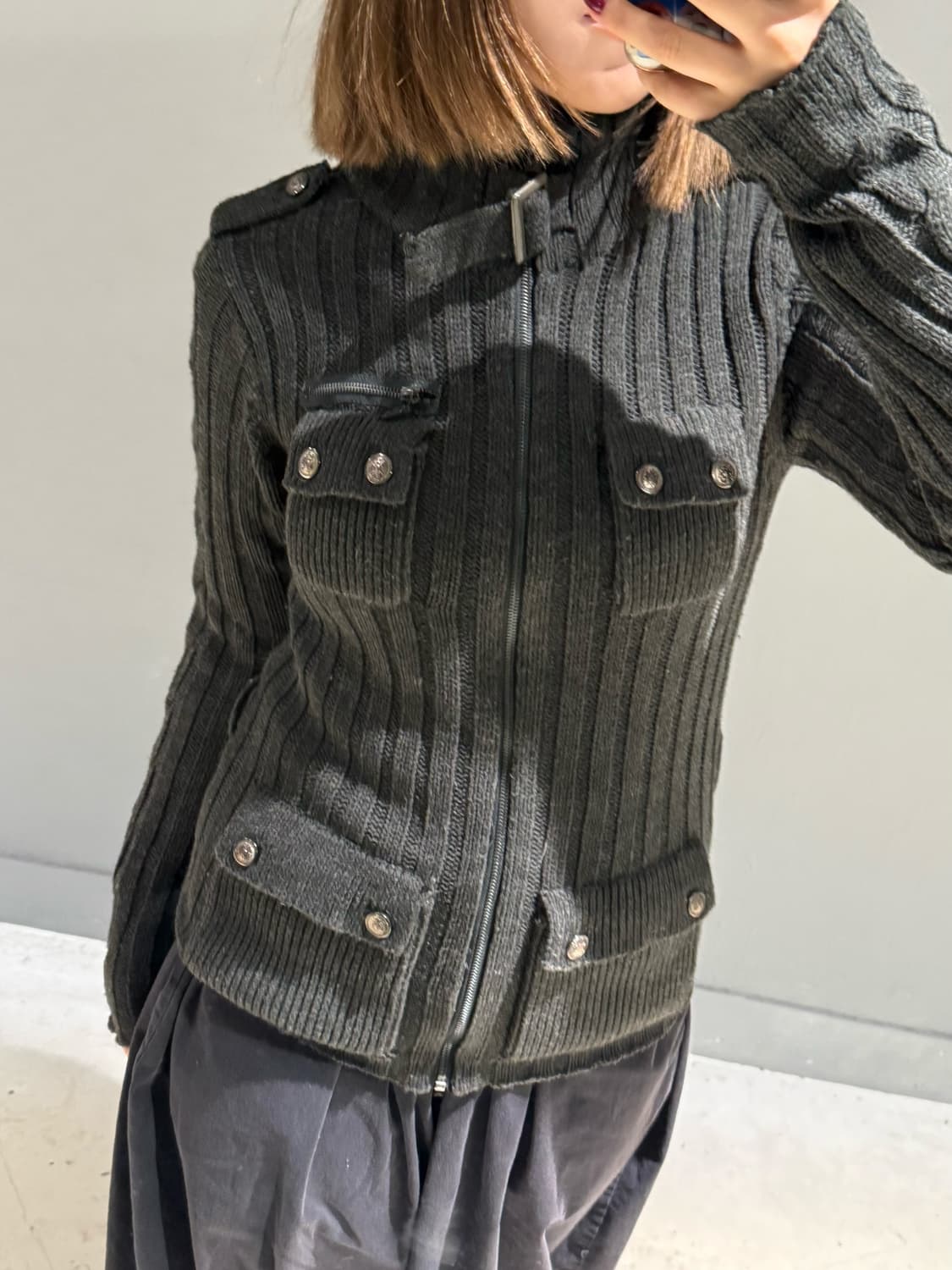 multi pocket neck buckle knit zip-up 상품이미지3