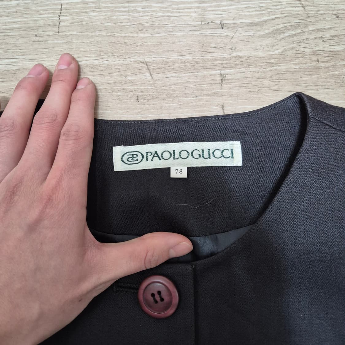 파올로구찌 유니크 버튼 모직 블레이저 자켓 (78) 상품이미지5