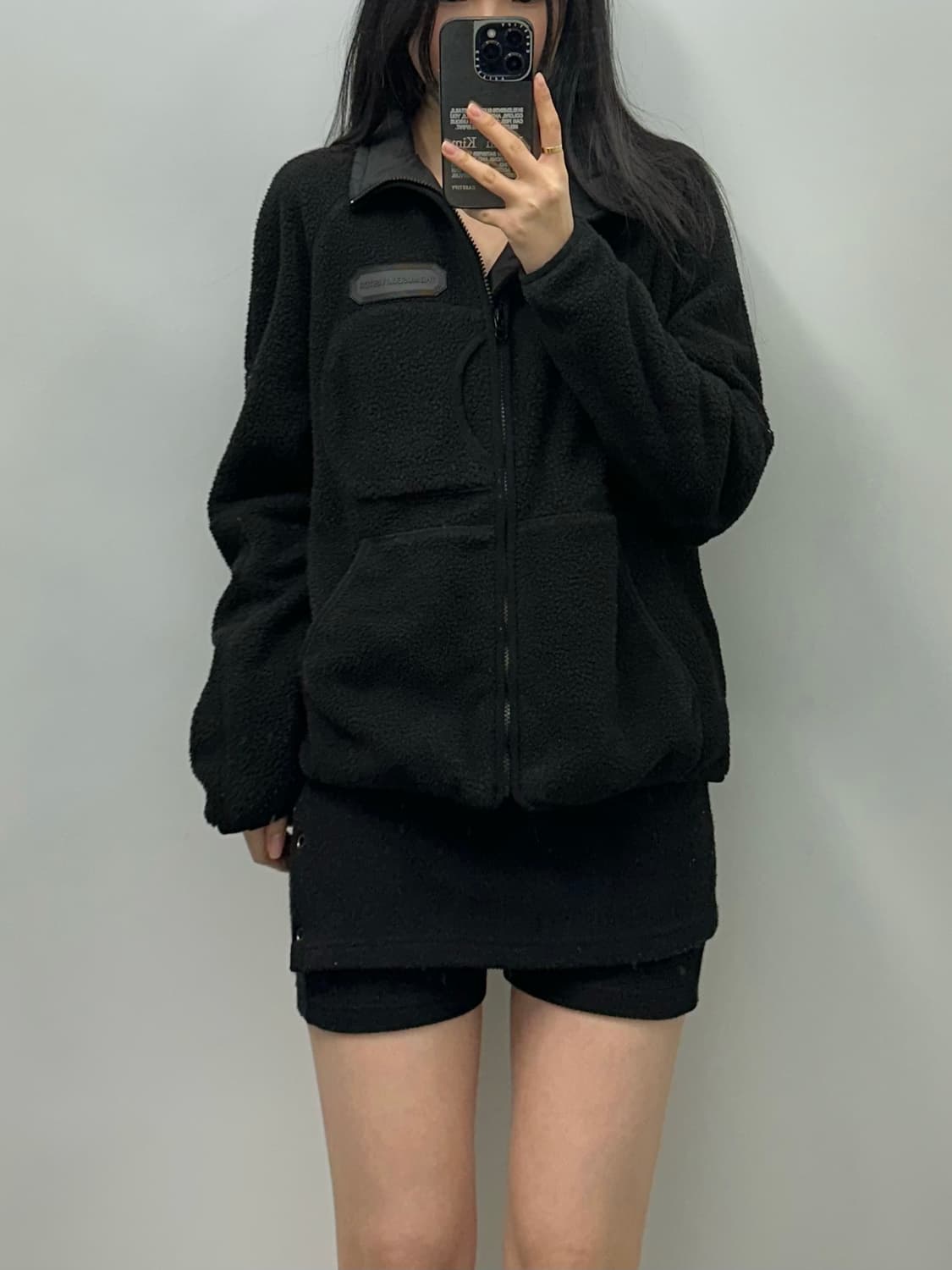 더 뮤지엄 비지터 블랙 후리스 플리스 자켓 상품이미지1