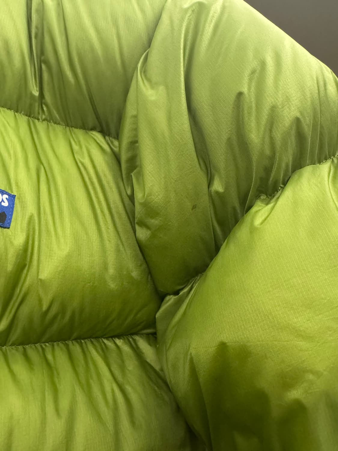 (L)페더드프렌즈 다운 패딩 헬리오스 그라스(구형 유광) 상품이미지3