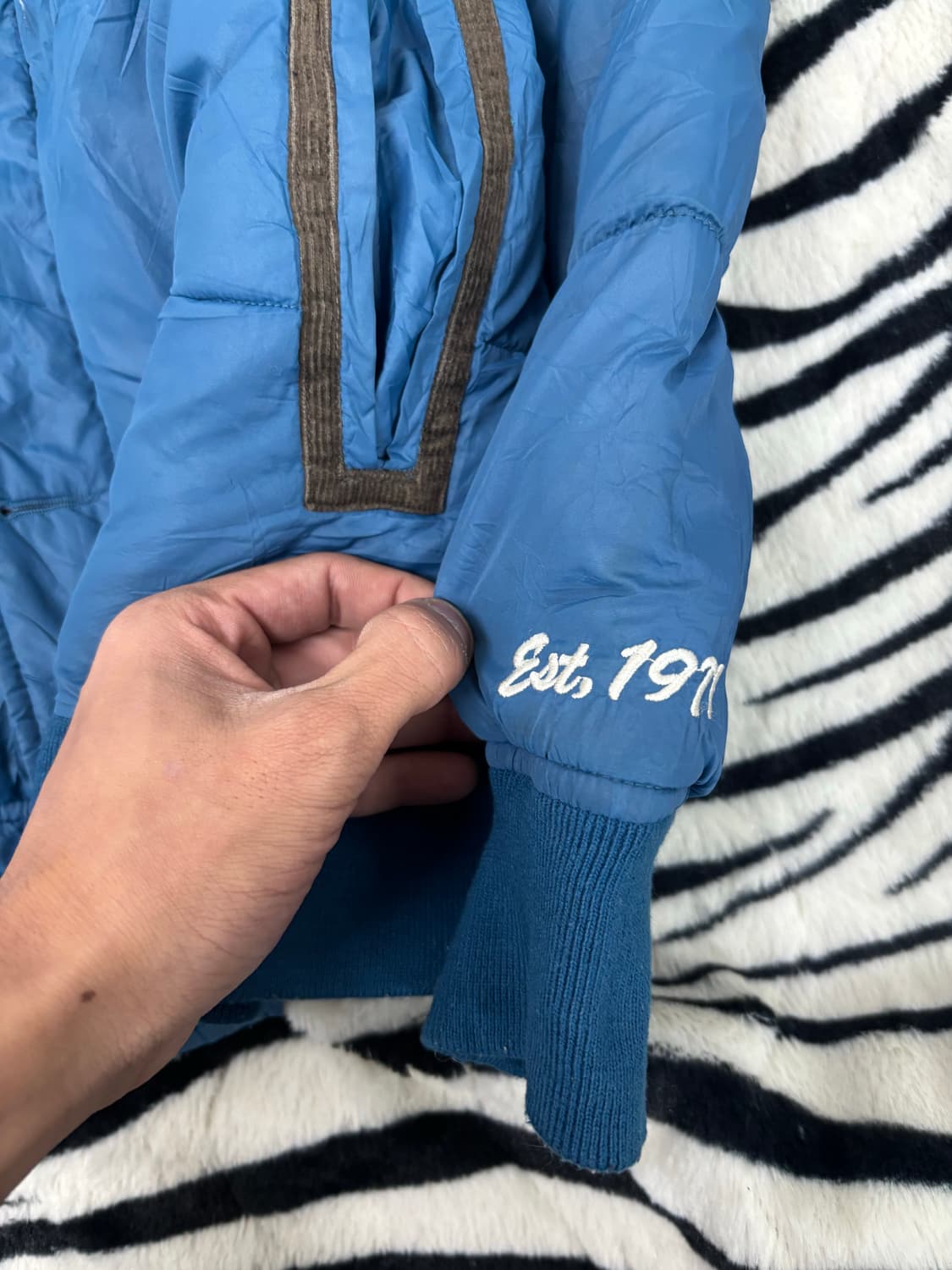 [TC SURF] Y2k Mood Blue Fur Padding 상품이미지7