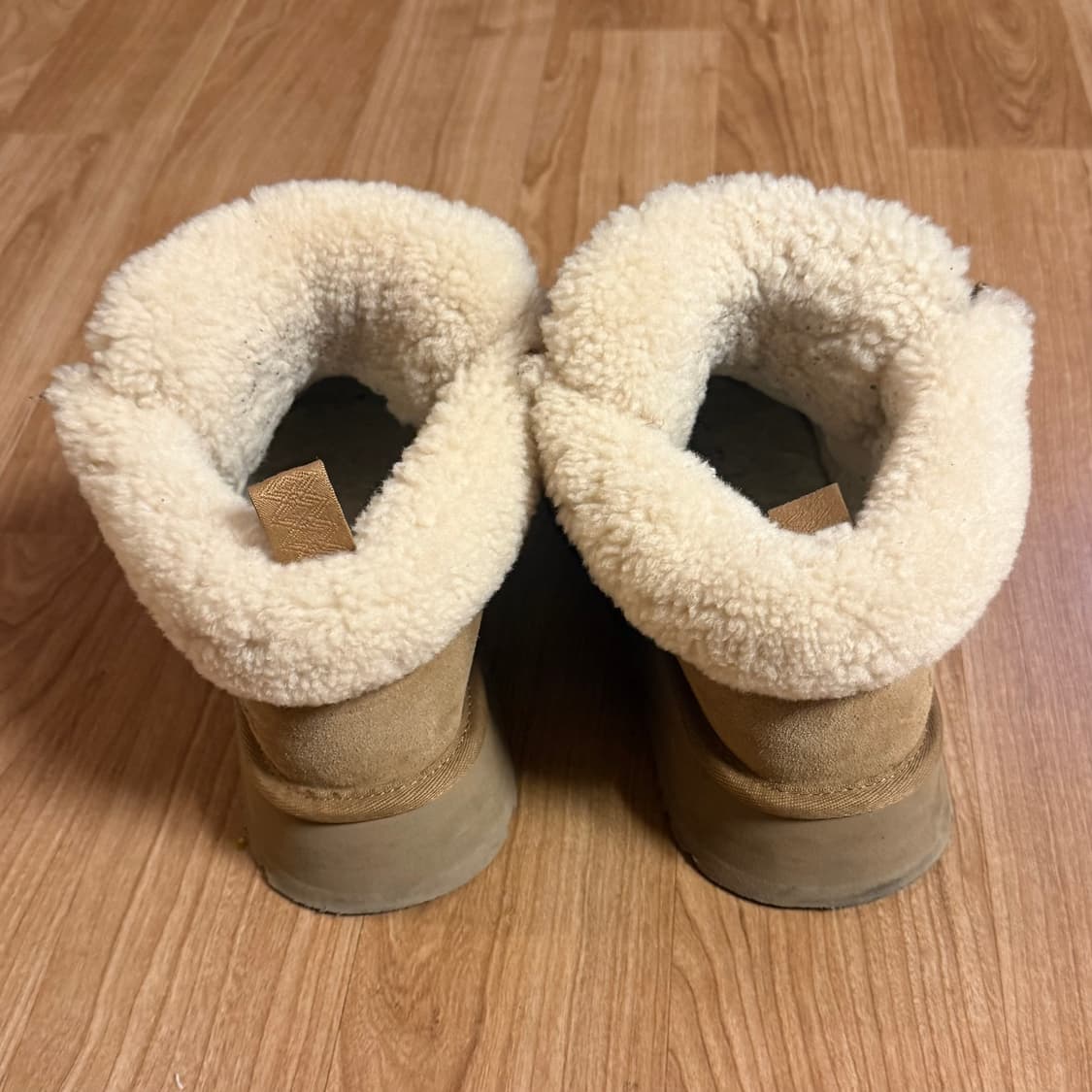 어그 펀카라 250 상품이미지3