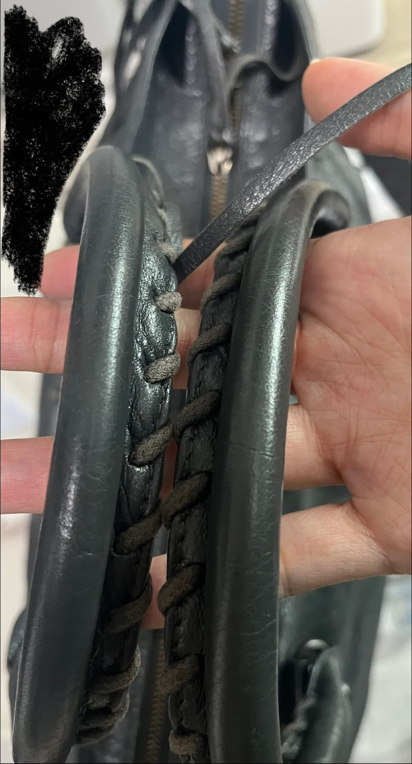 발렌시아가 시티 모터백  파트타임 다크그레이 판매합니다 상품이미지9