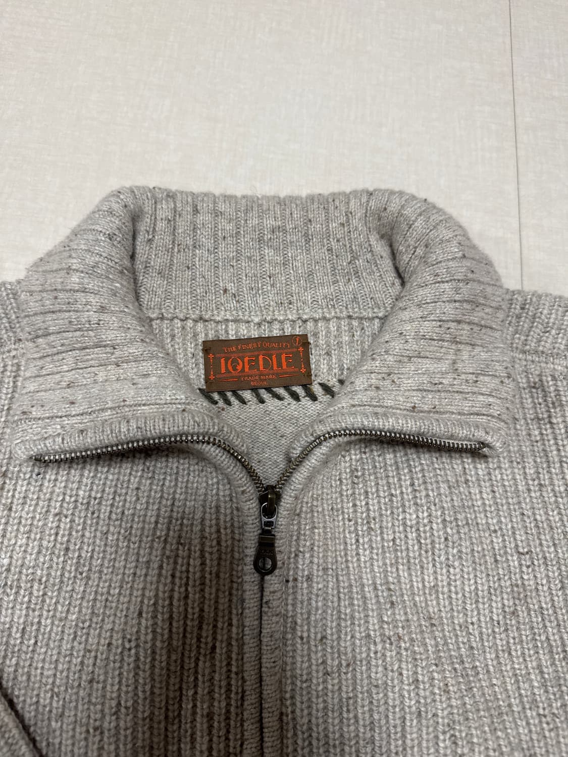 이외들 빌딩숲 하프집업 니트 상품이미지5