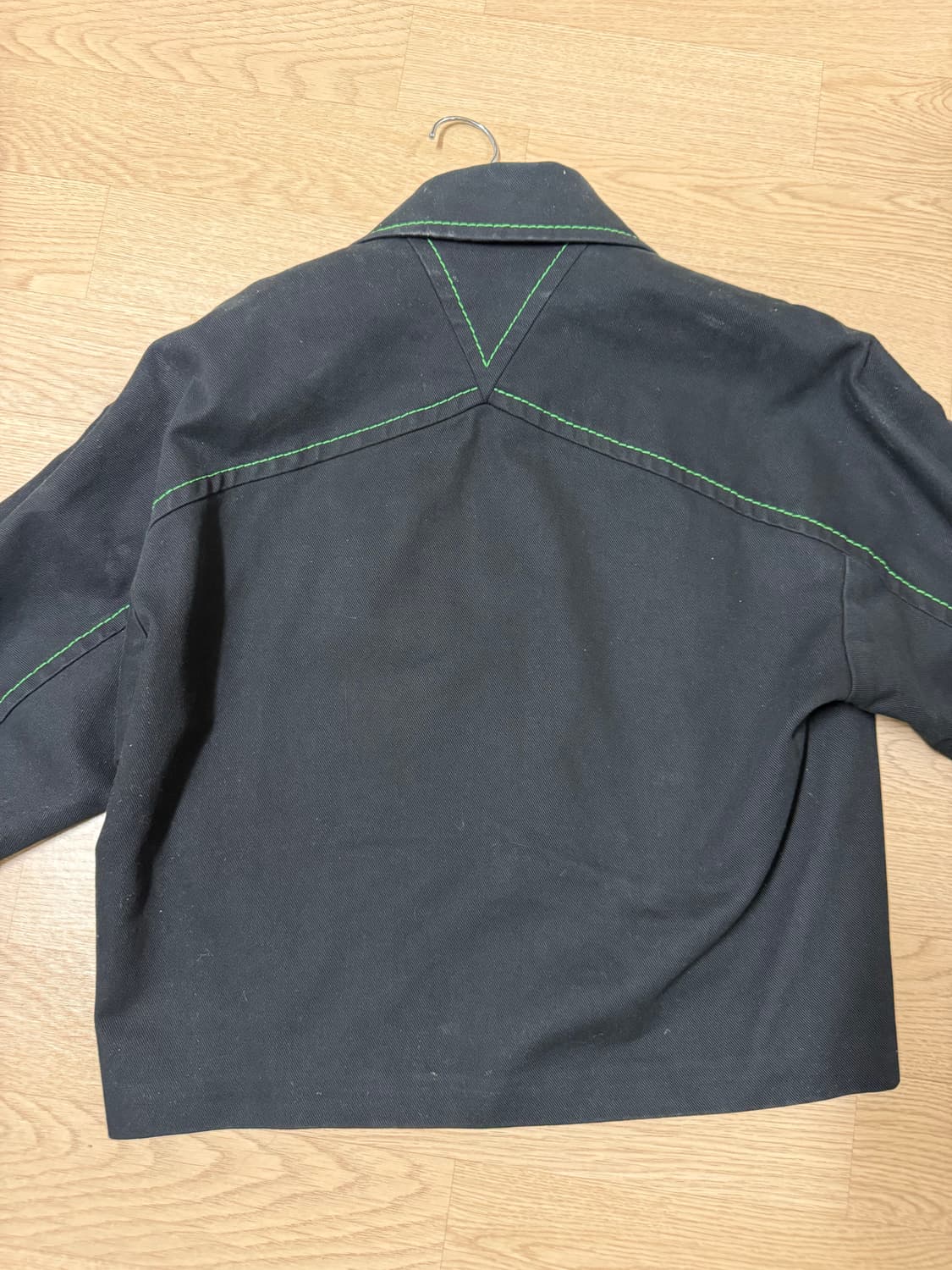 보테가 베네타 블랙 그린 스티치 자켓 상품이미지2