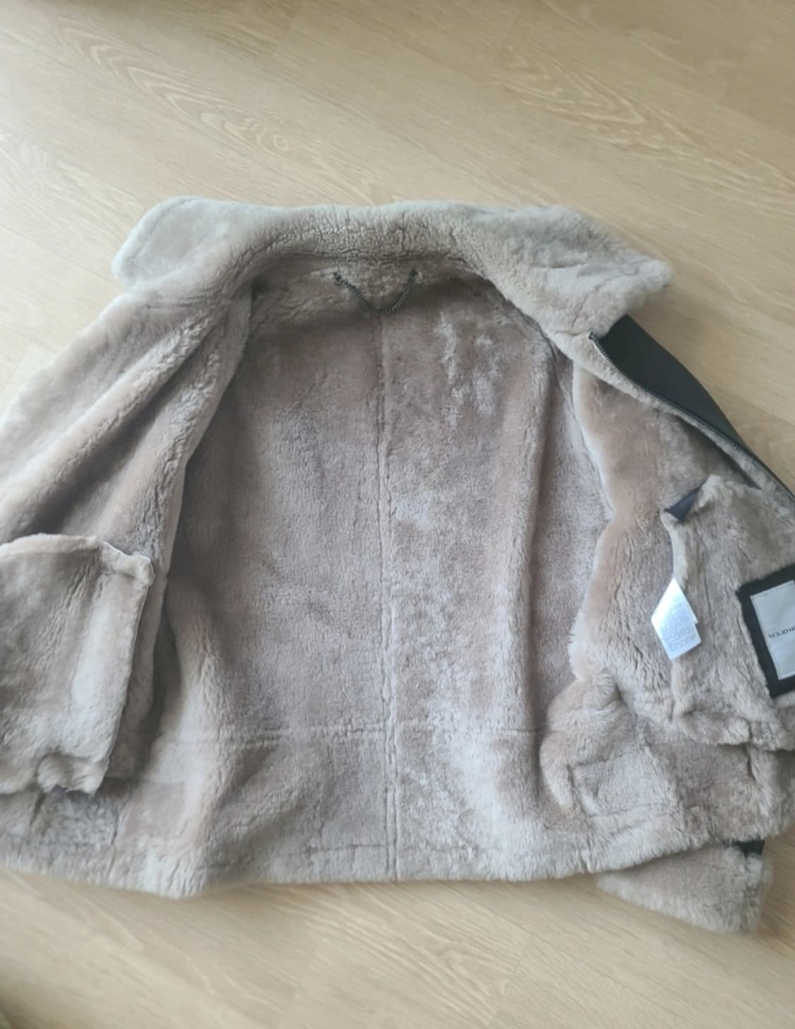 솔리드옴므 무스탕 상품이미지2