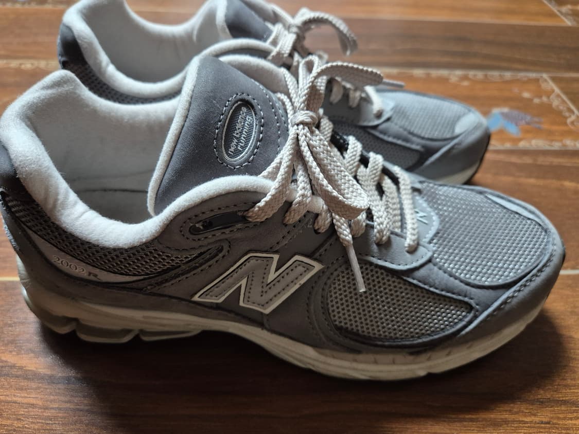 뉴발란스 2002RNM 270 프리미엄 빈티지 그레이 상품이미지2