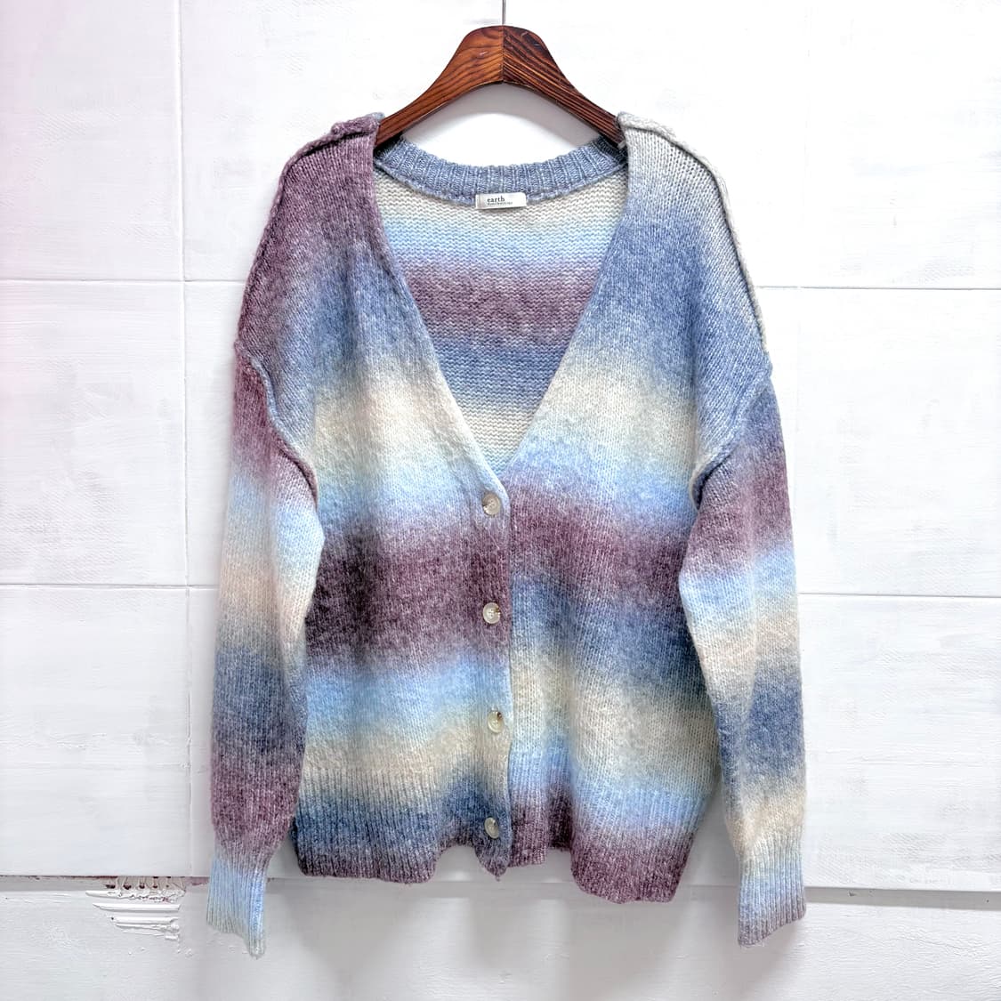 earth music 어스 뮤직 그라데이션 니트 가디건  상품이미지1