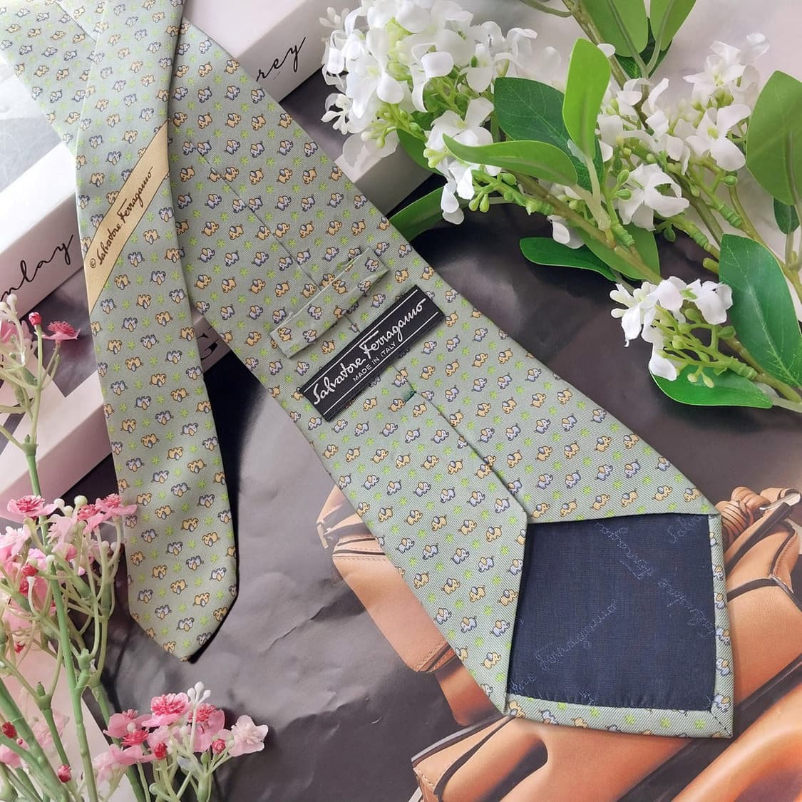 살바토레 페라가모 넥타이 민트 코끼리 패턴 9.5cm A등급 K2137
 상품이미지3