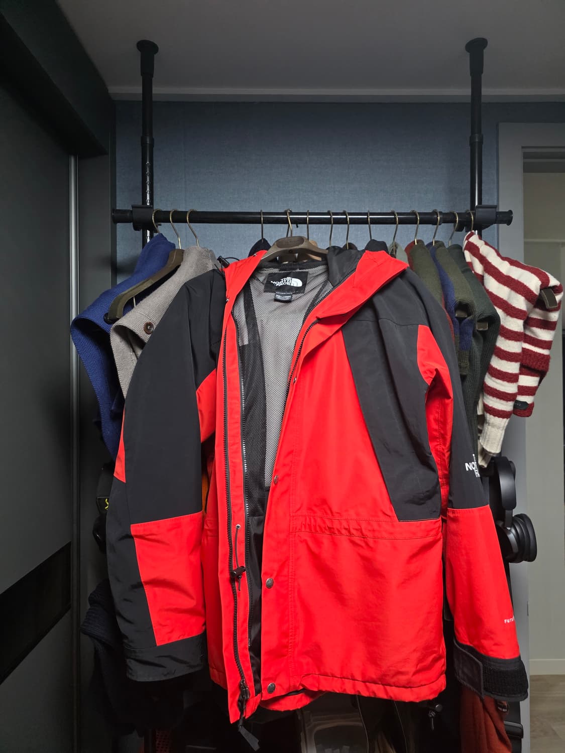 노스페이스 1994 레트로 마운틴  퓨처라이트 자켓 판매합니다. 상품이미지1