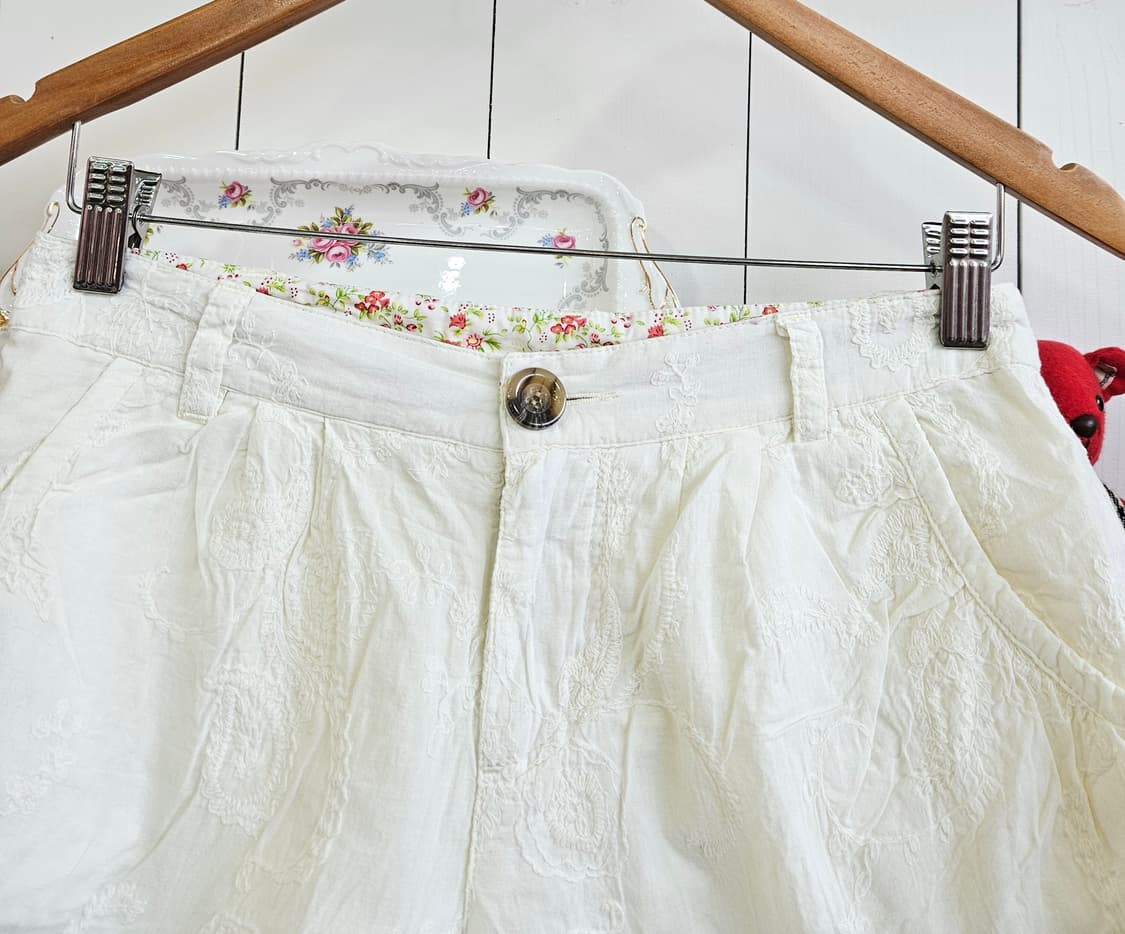 자수 프릴 숏팬츠 상품이미지3