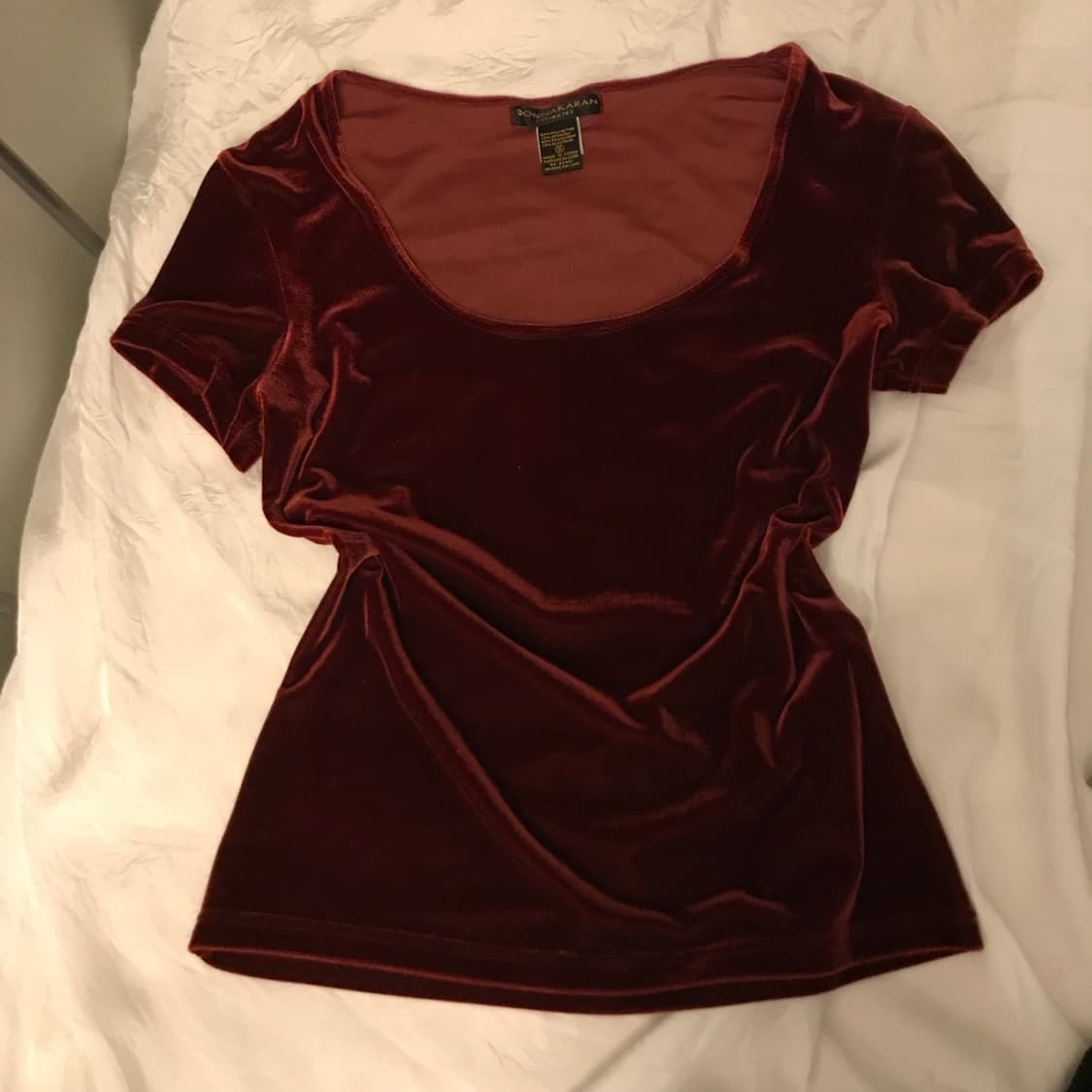 DKNY 도나카란 오네갸루 벨벳 반팔티 상품이미지2