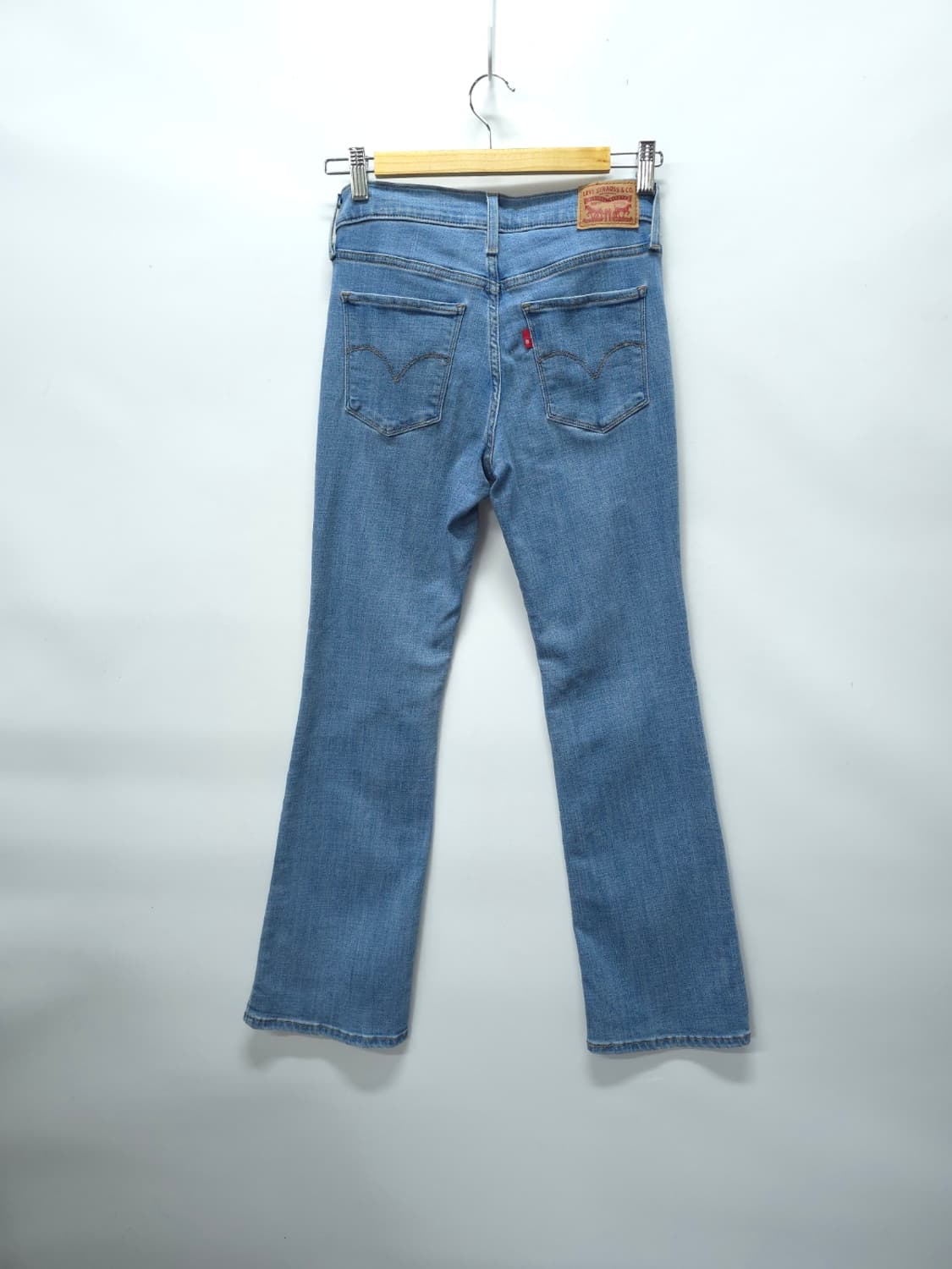 리바이스 부츠컷 연청 데님진 청바지 (여성26) 상품이미지5