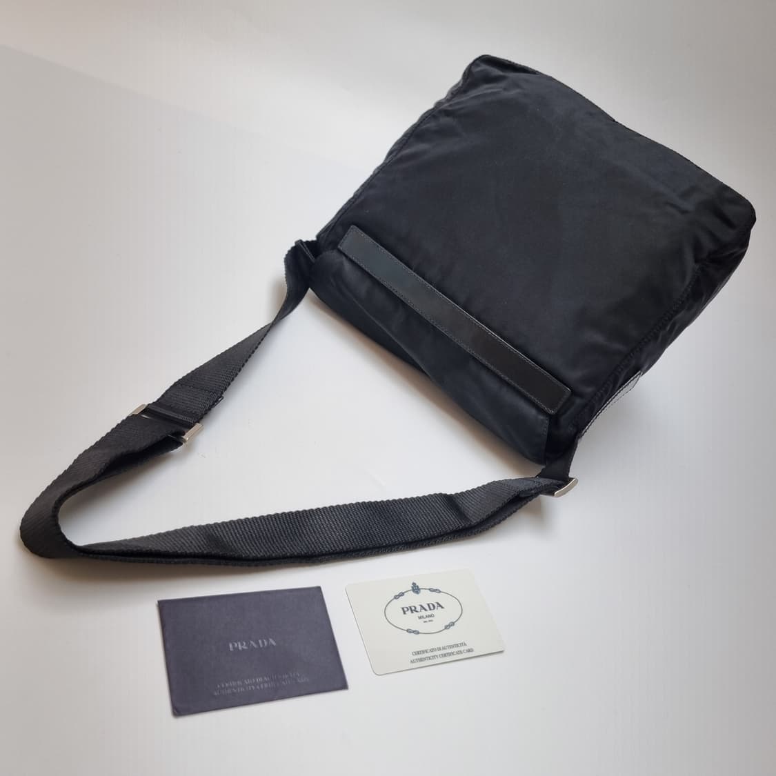 프라다 나일론 메신저백 크로스백 남녀공용(최상급, 개런티카드, 주우재백) 상품이미지6
