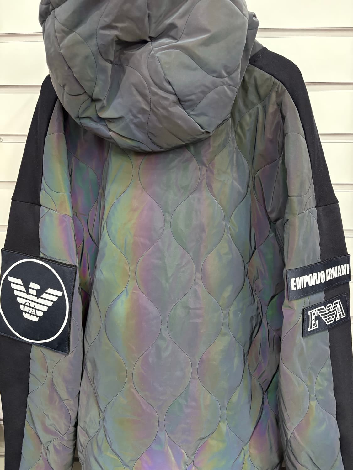 엠포리오 아르마니 블랙 리플렉티브 후드 패딩 105-110 상품이미지8