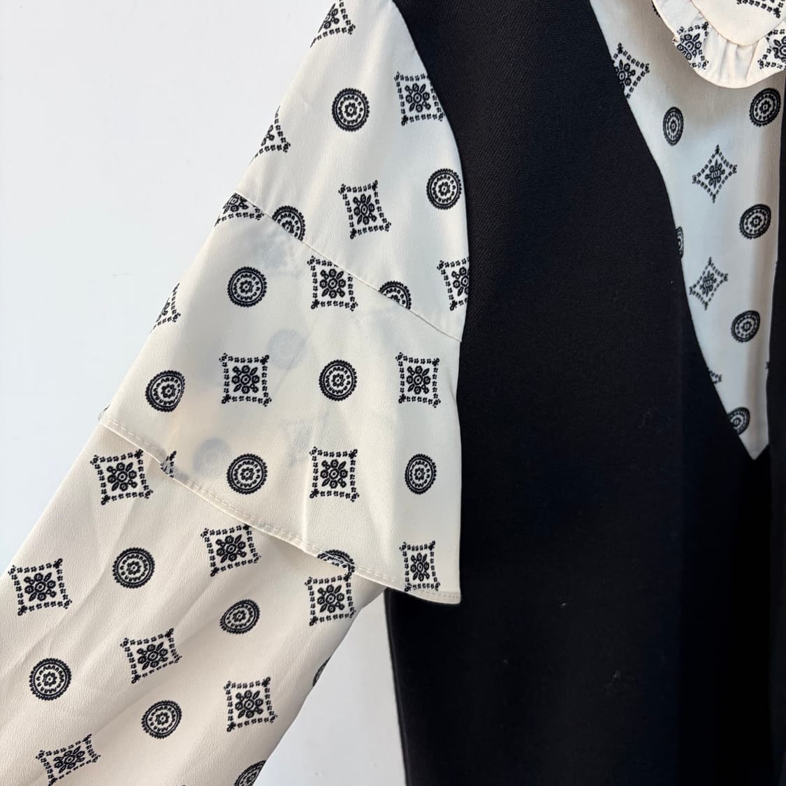 soup 블랙 앤 화이트 패턴 롱원피스 상품이미지3