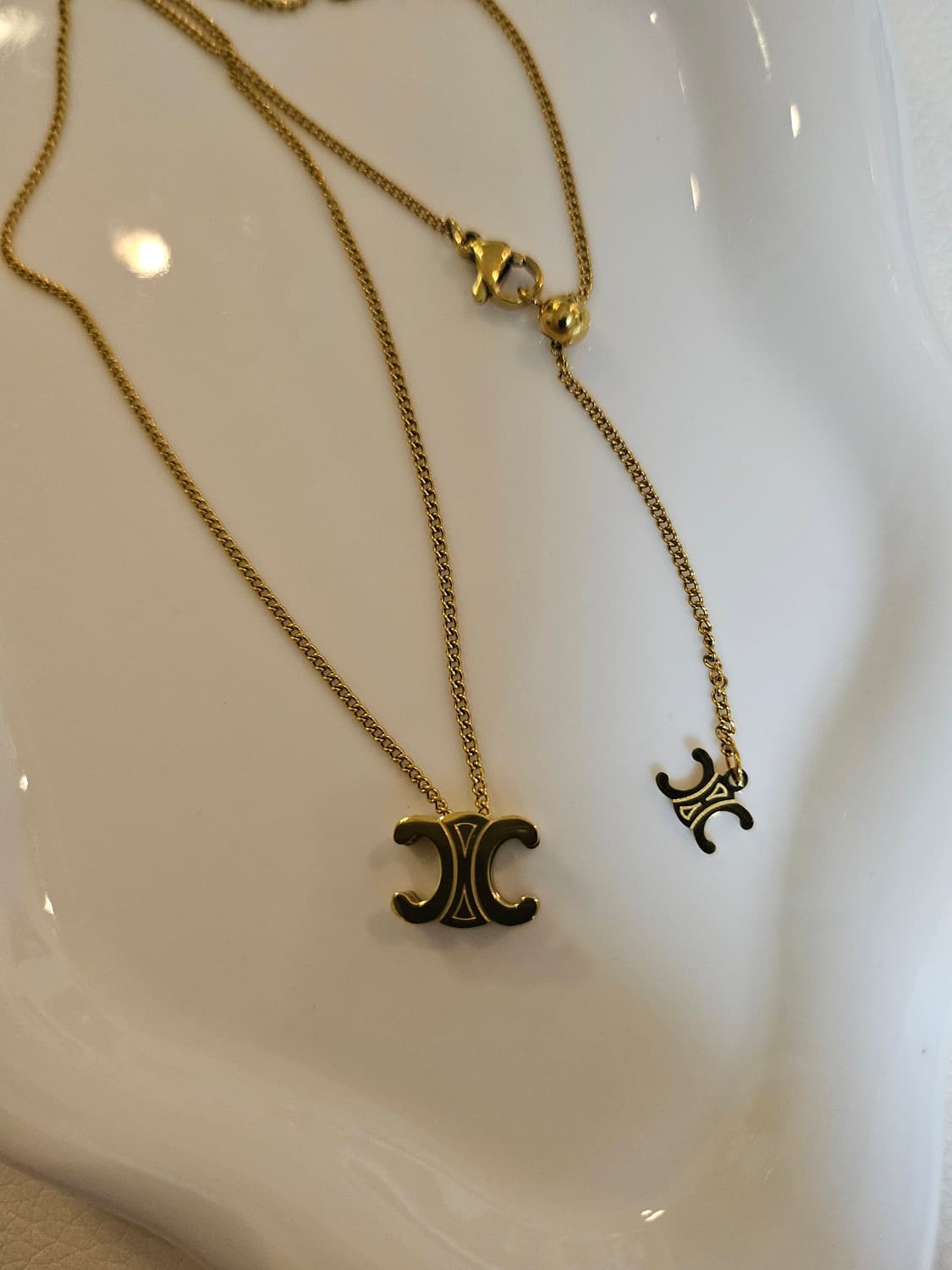 셀린느 업사이클링 양면 금장 목걸이 상품이미지1