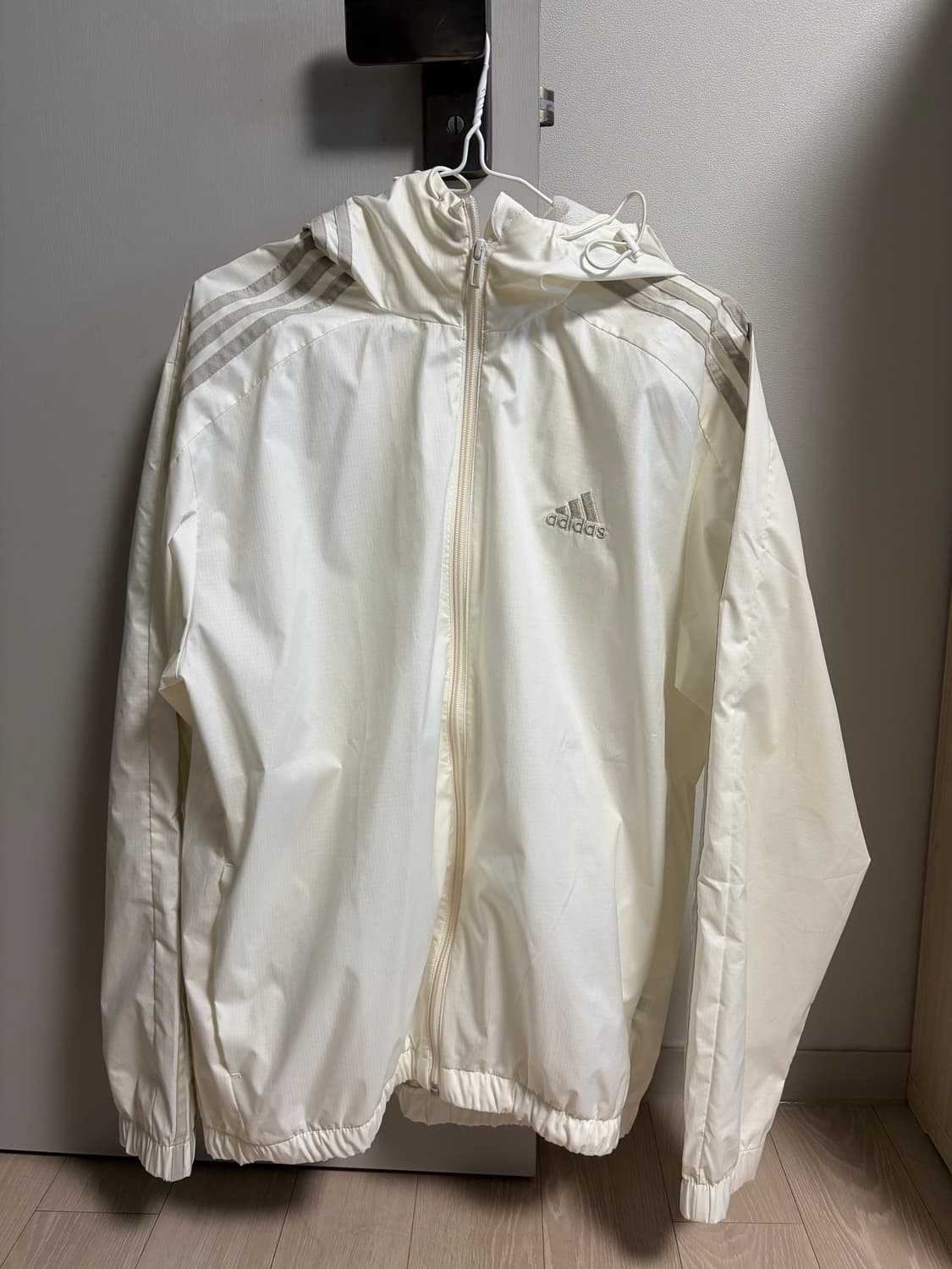 아디다스 에센셜 3S 우븐 윈드브레이커 자켓 오프 화이트 100 상품이미지1