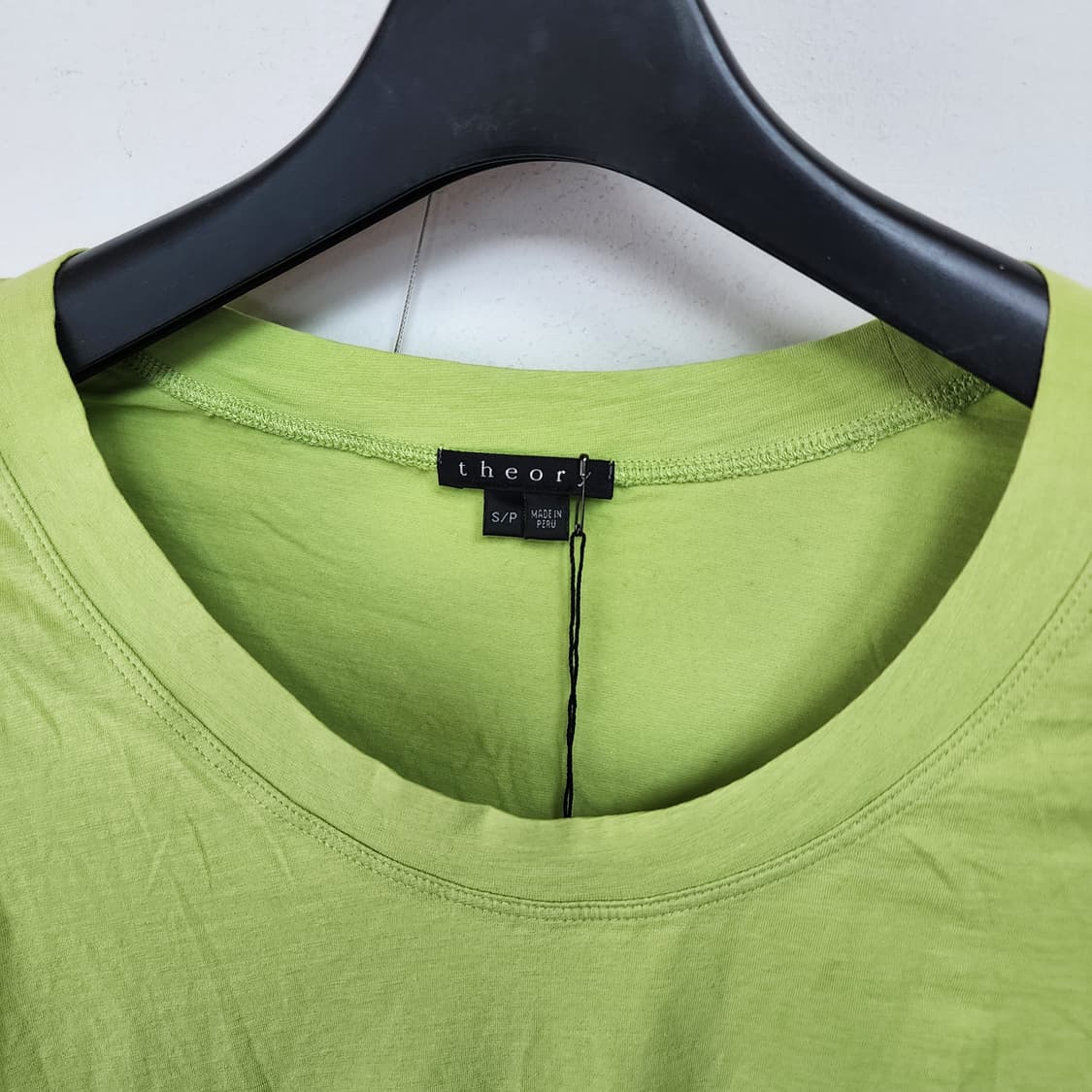 띠어리 연두색 긴팔 티셔츠 상품이미지2