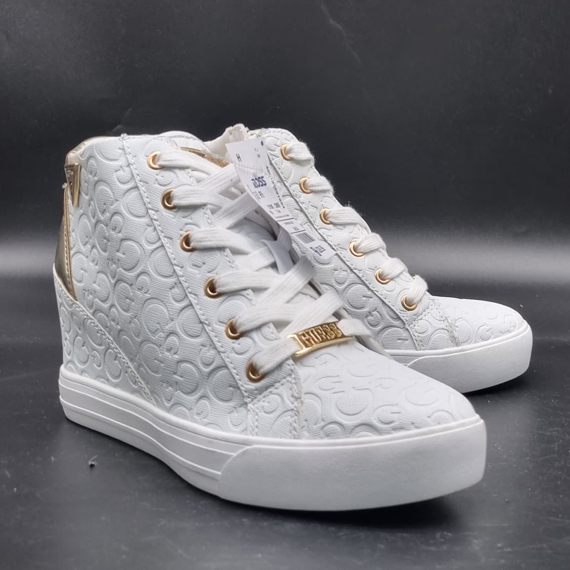 새상품 게스 로벤 레이스업스니커즈250 굽9 상품이미지1