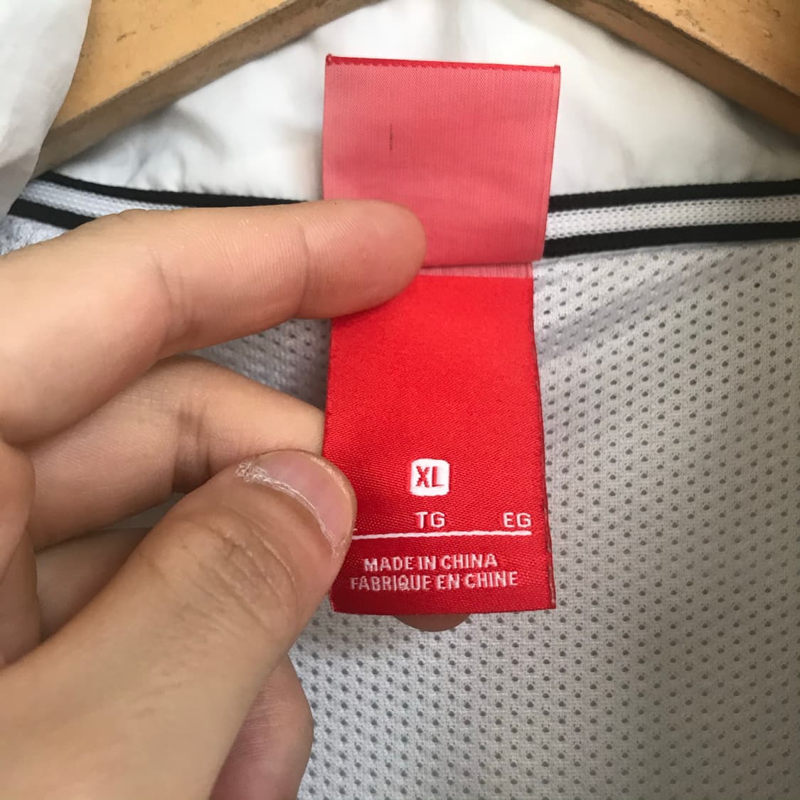 나이키 윈드브레이커 흰색 빅로고 아노락 바막 상품이미지4