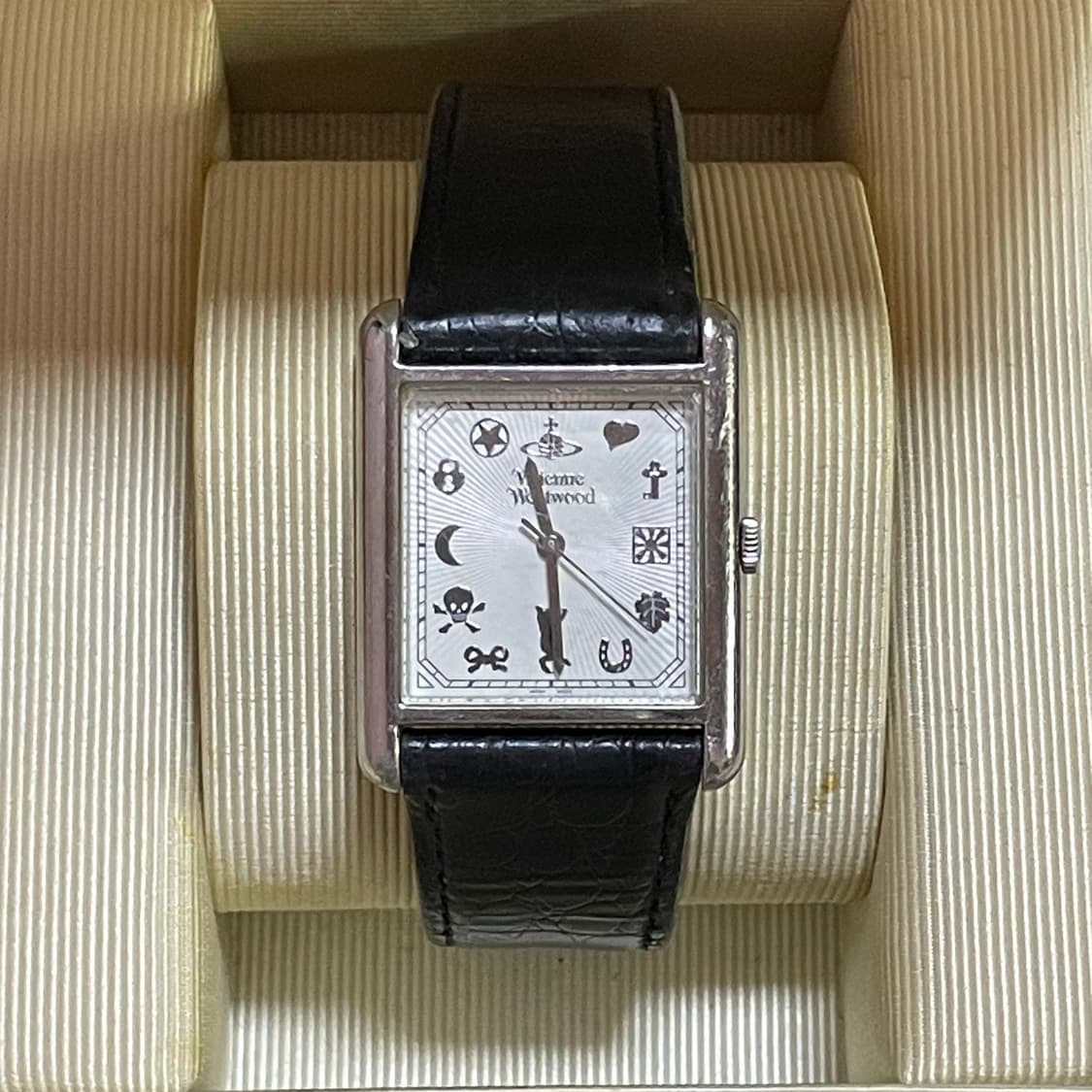 비비안웨스트우드 아이콘 손목시계 크리스마스 한정 상품이미지1